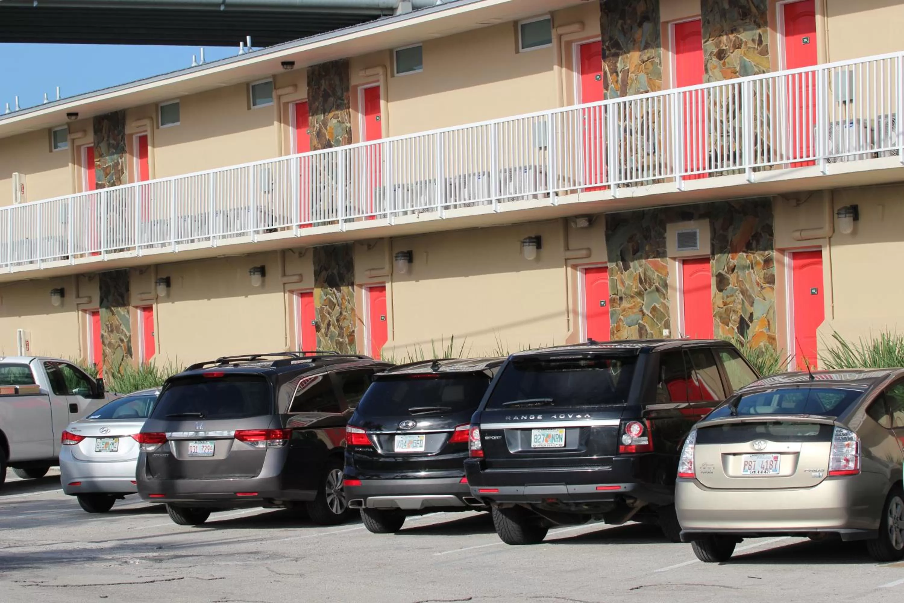 Property building in Gilbert's Resort & Marina