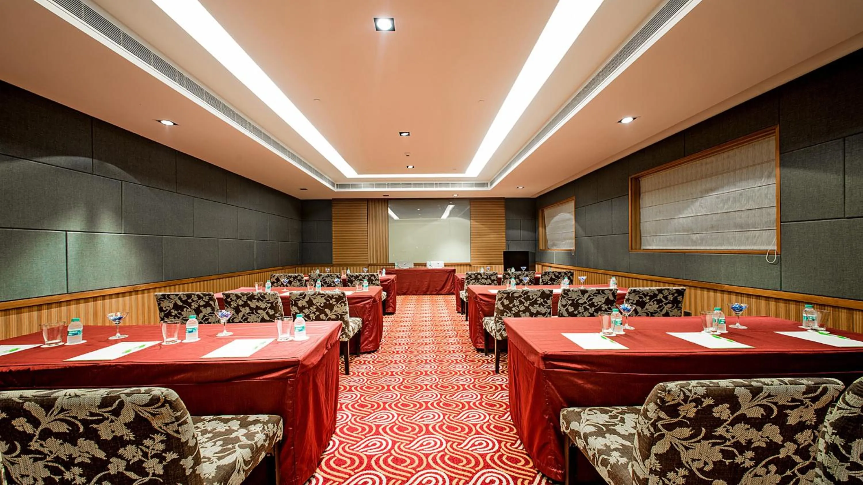 Meeting/conference room in Holiday Inn Amritsar Ranjit Avenue by IHG