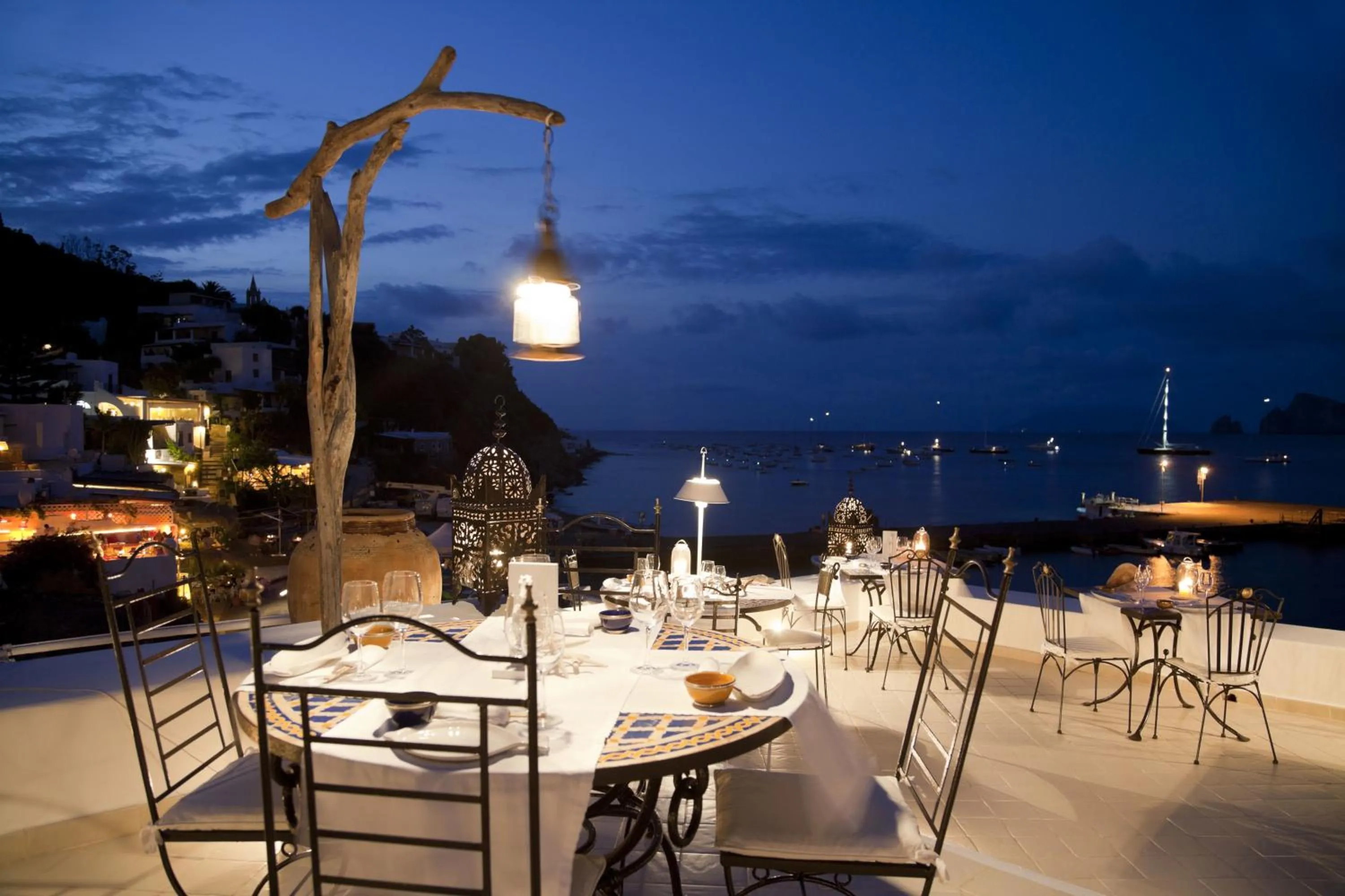 Restaurant/places to eat in Hotel Lisca Bianca