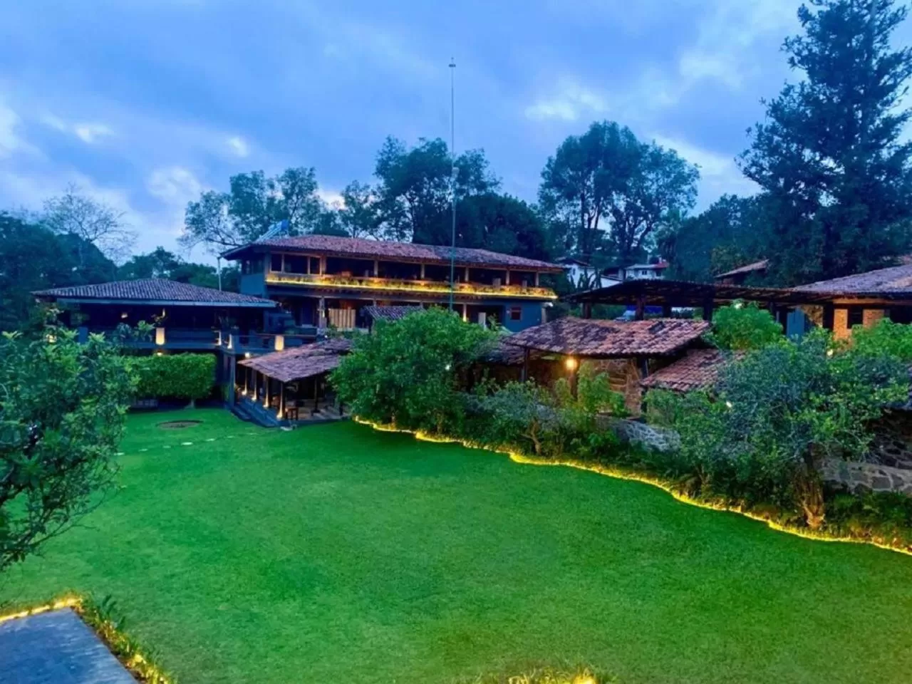 Property building in San José Del Valle