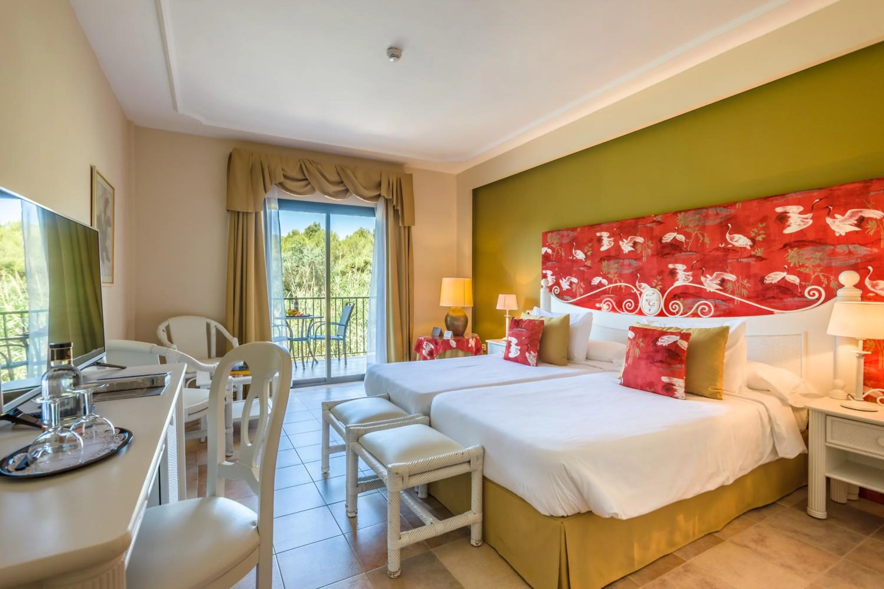 Photo of the whole room, Bed in Lago Garden Apart-Suites & Spa Hotel