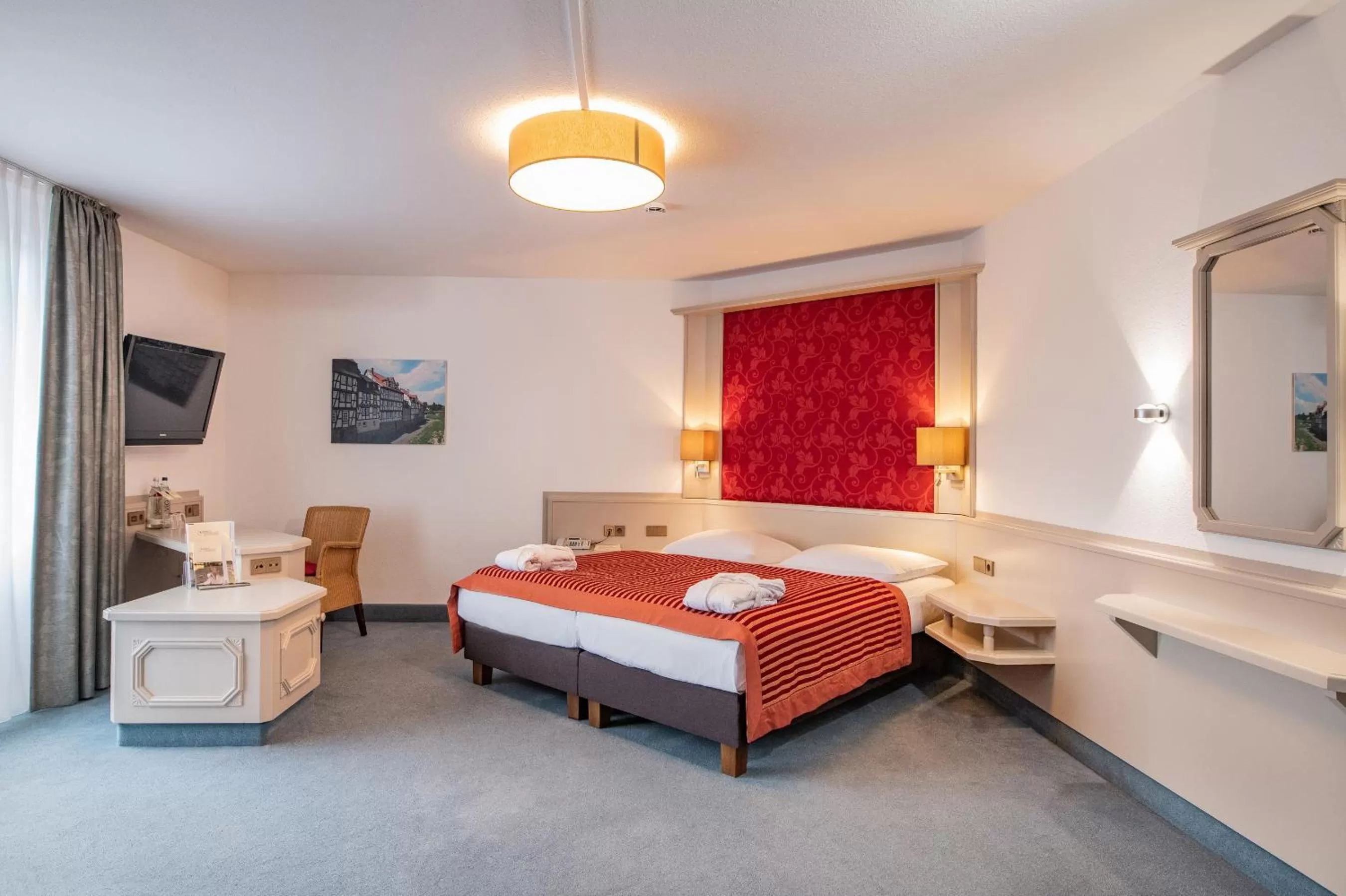 Photo of the whole room, Bed in Göbels Hotel Rodenberg