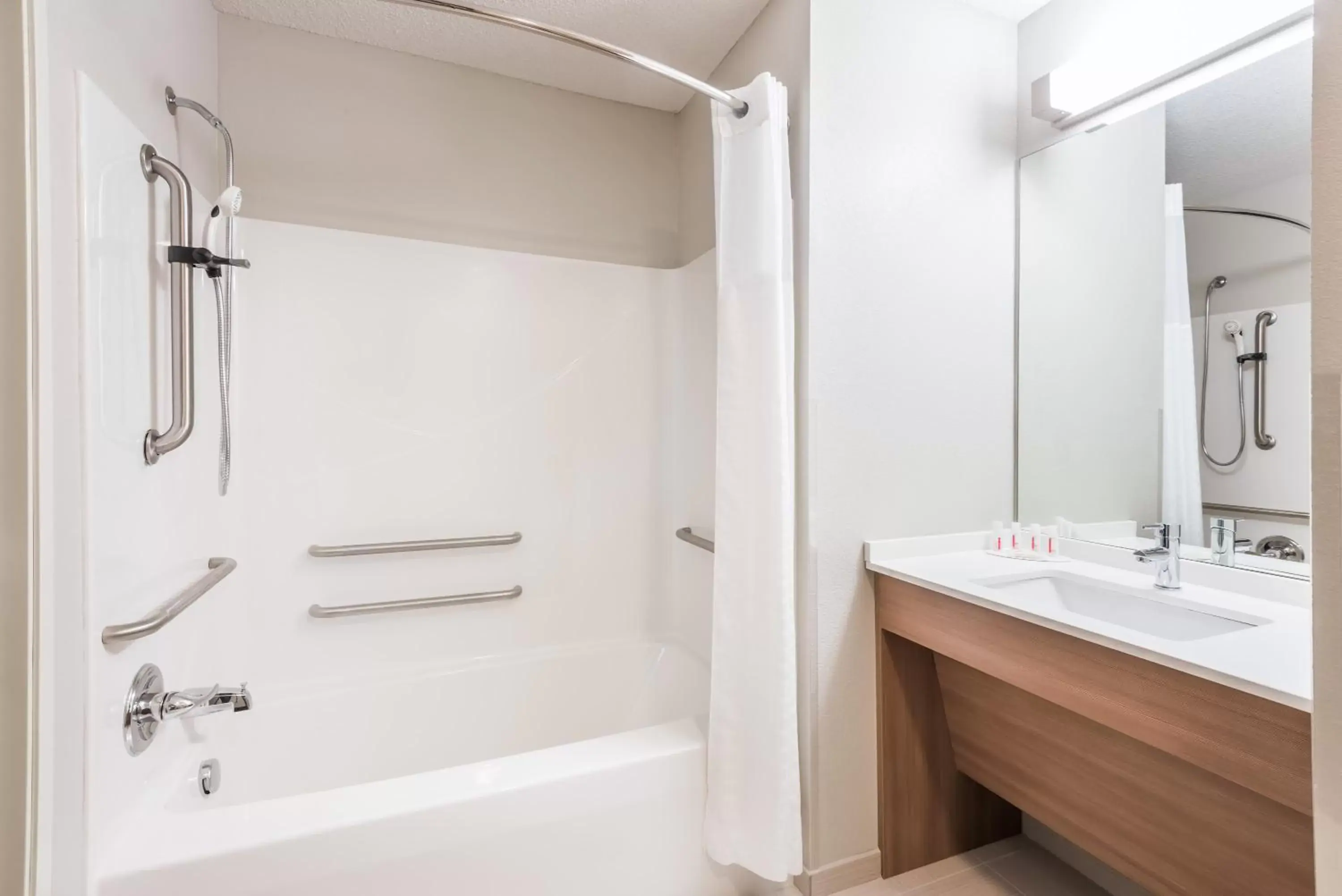 Queen Room with Two Queen Beds - Non-Smoking in Microtel Inn & Suites by Wyndham New Martinsville Queen Room with Two Queen Beds - Non-Smoking in Microtel Inn & Suites by Wyndham New Martinsville