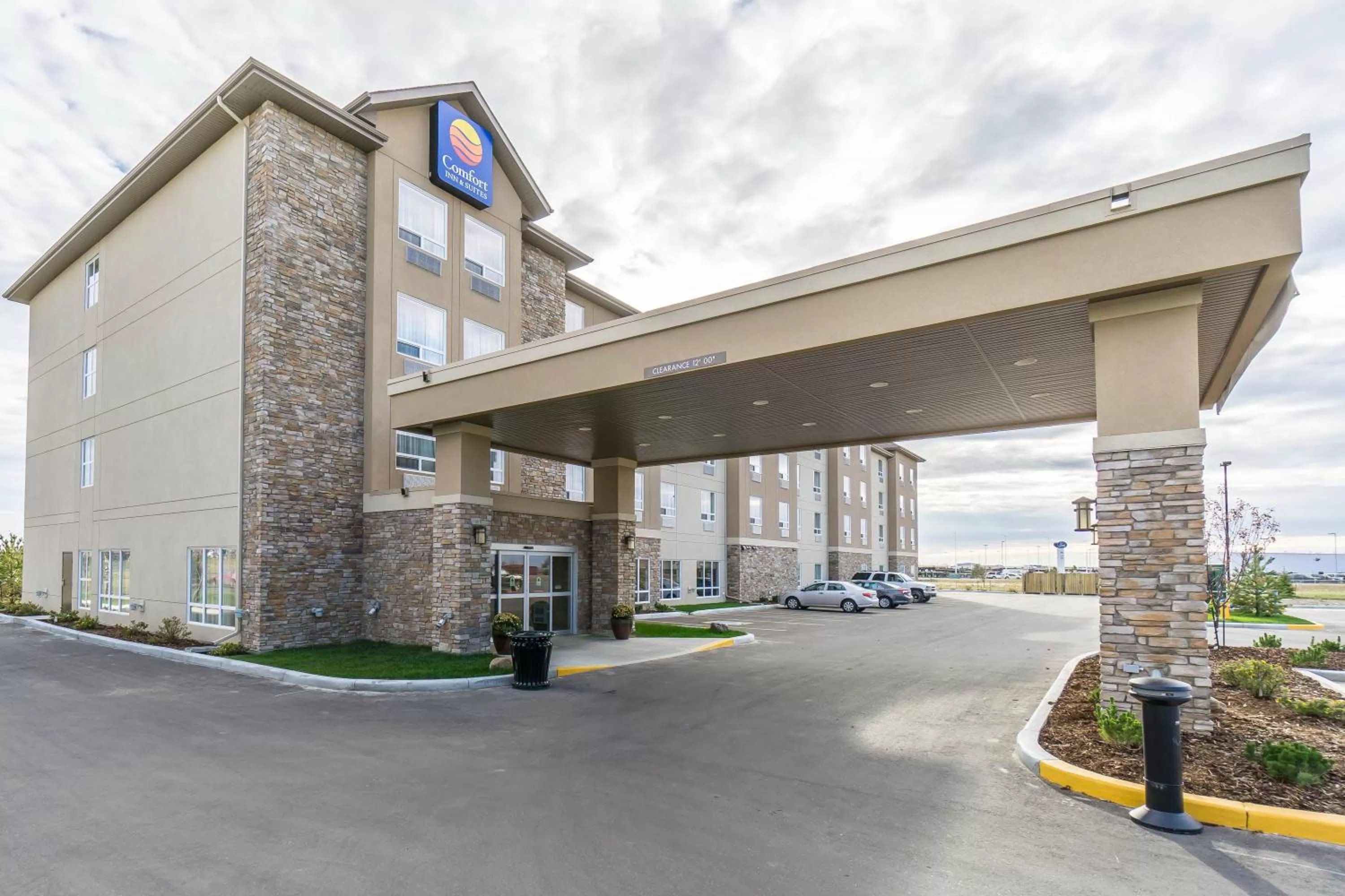 Facade/entrance in Comfort Inn & Suites Edmonton International Airport
