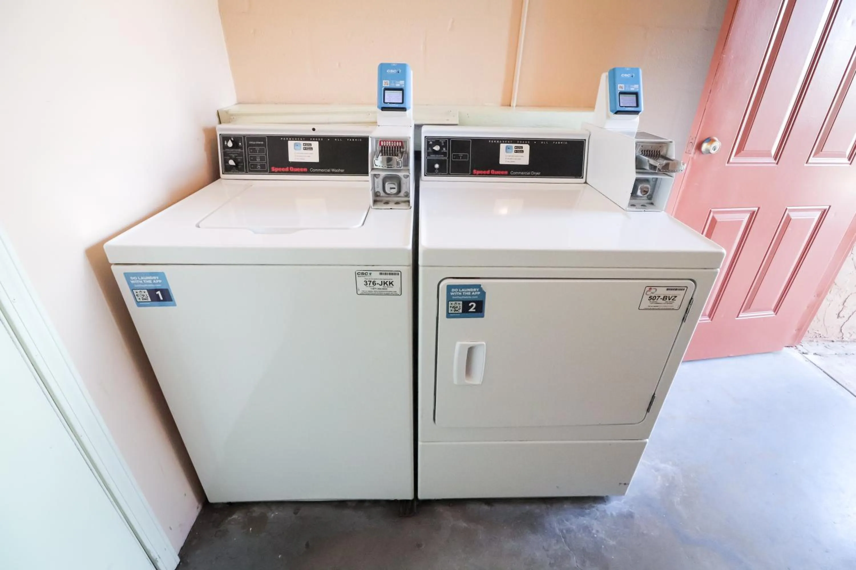 laundry in Rodeway Inn San Antonio Lackland AFB - SeaWorld