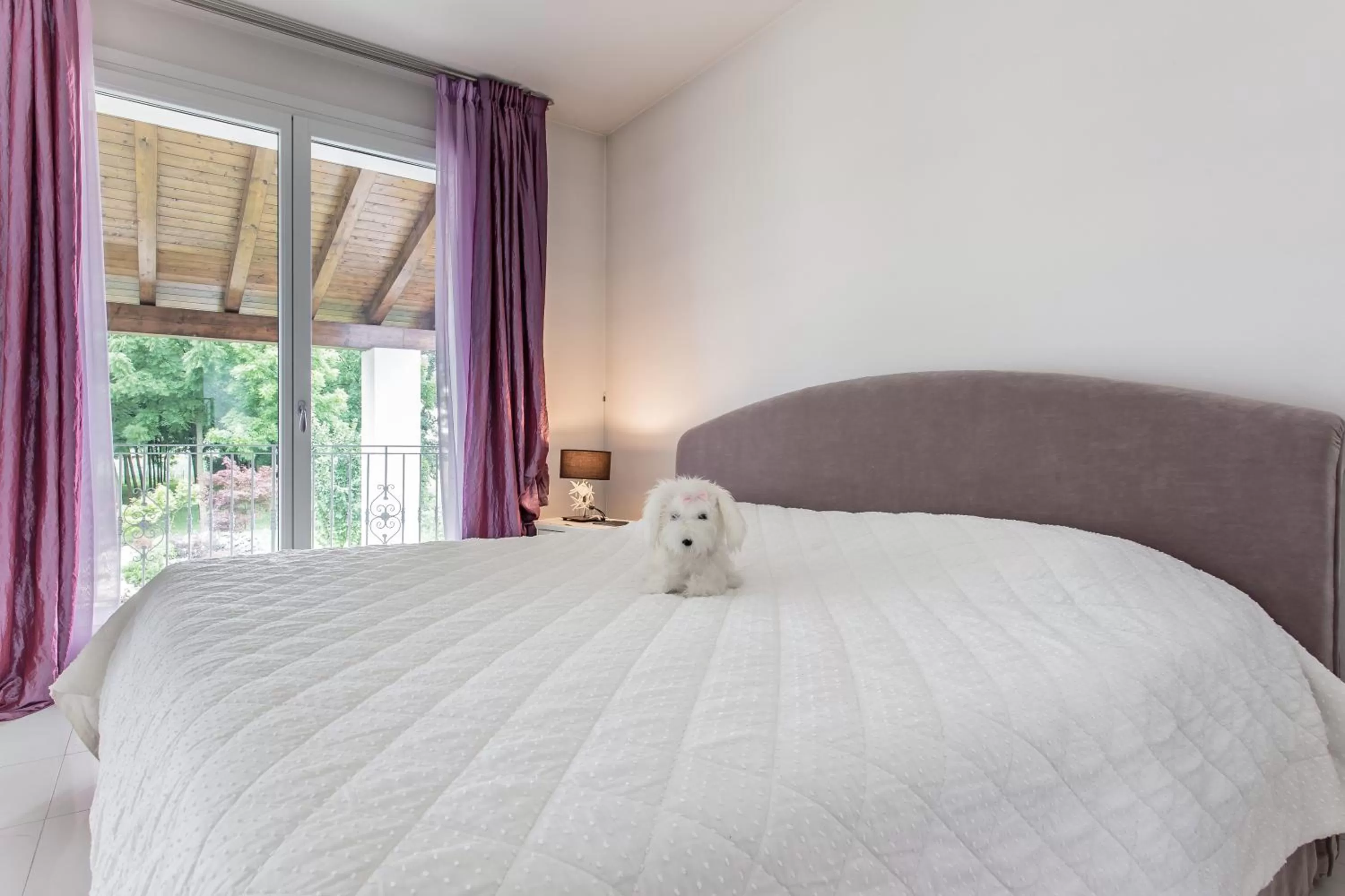 Bedroom, Bed in Pool & Garden Villa Lelia