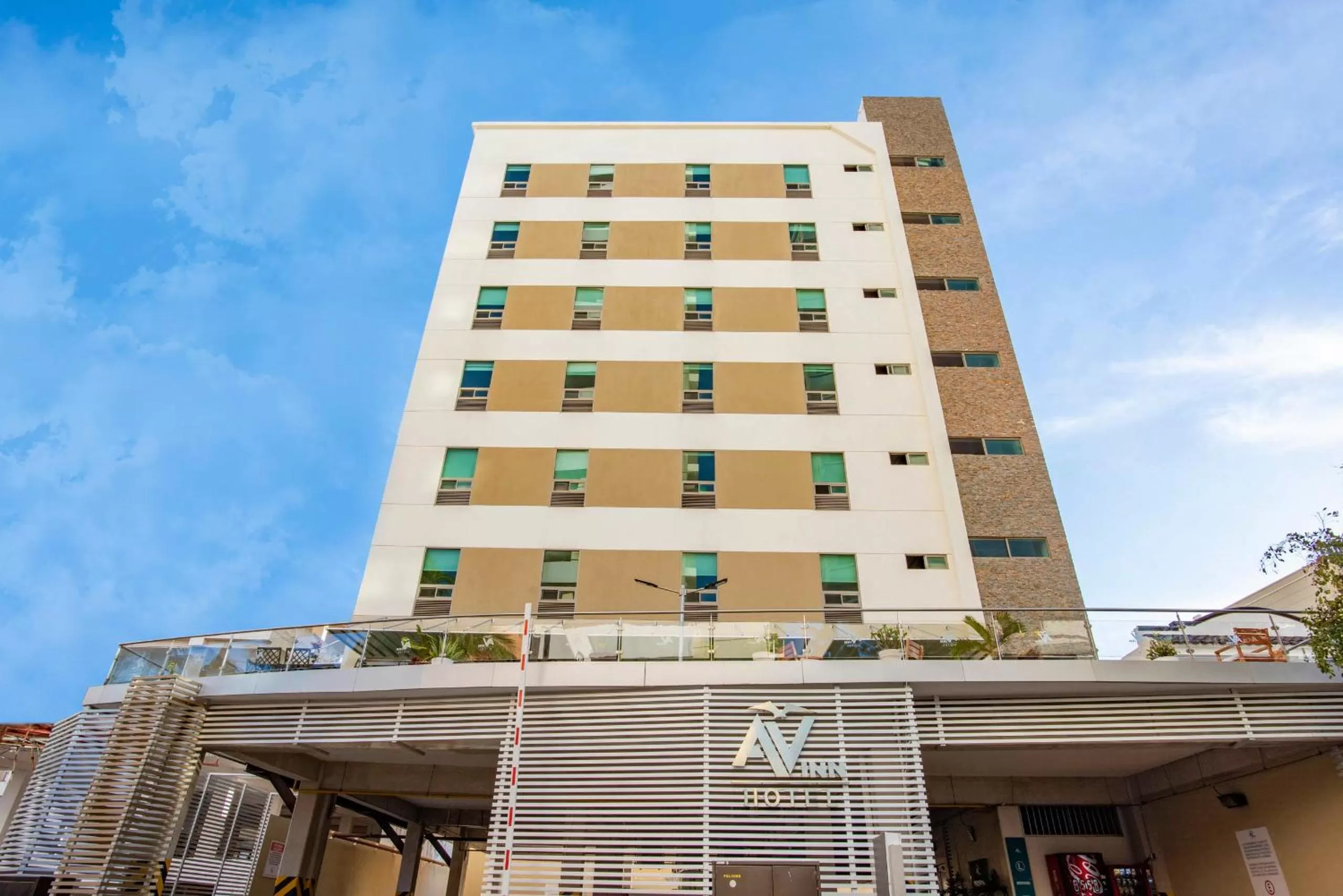 Facade/entrance in Hotel Ave Inn