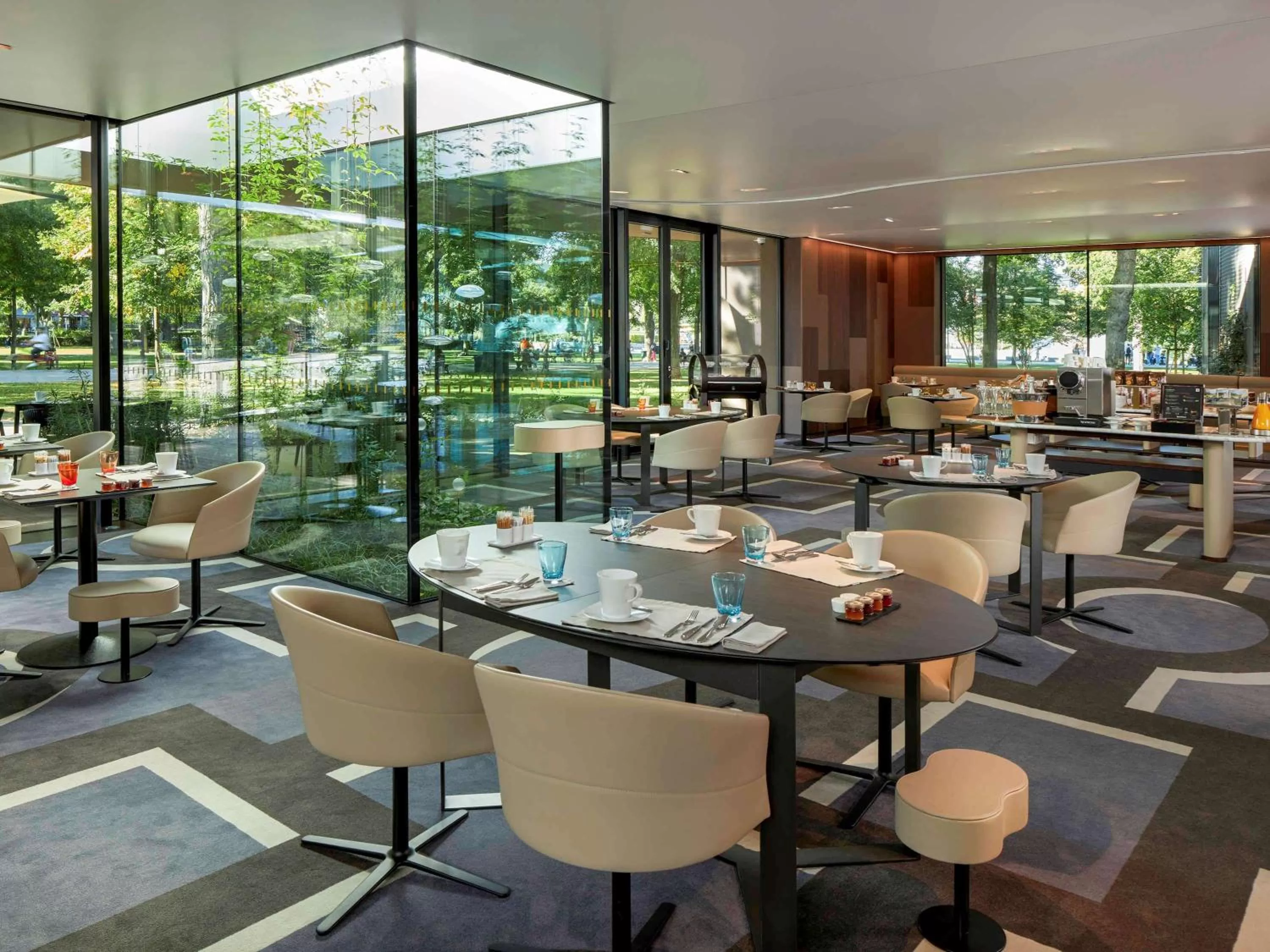 Restaurant/places to eat in L'Esquisse Hotel & Spa Colmar - MGallery Collection