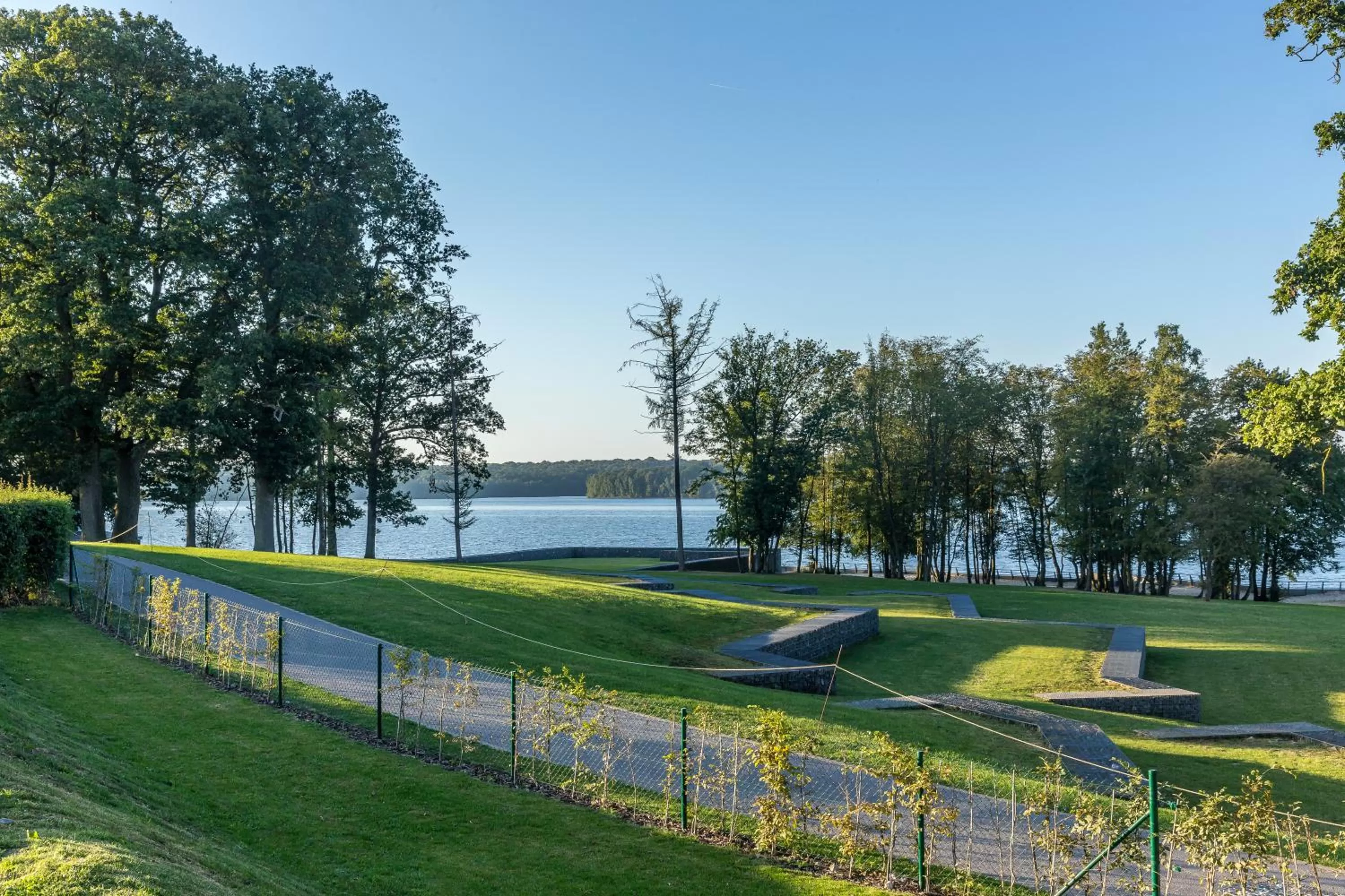 Natural landscape in Golden Lakes Hotel