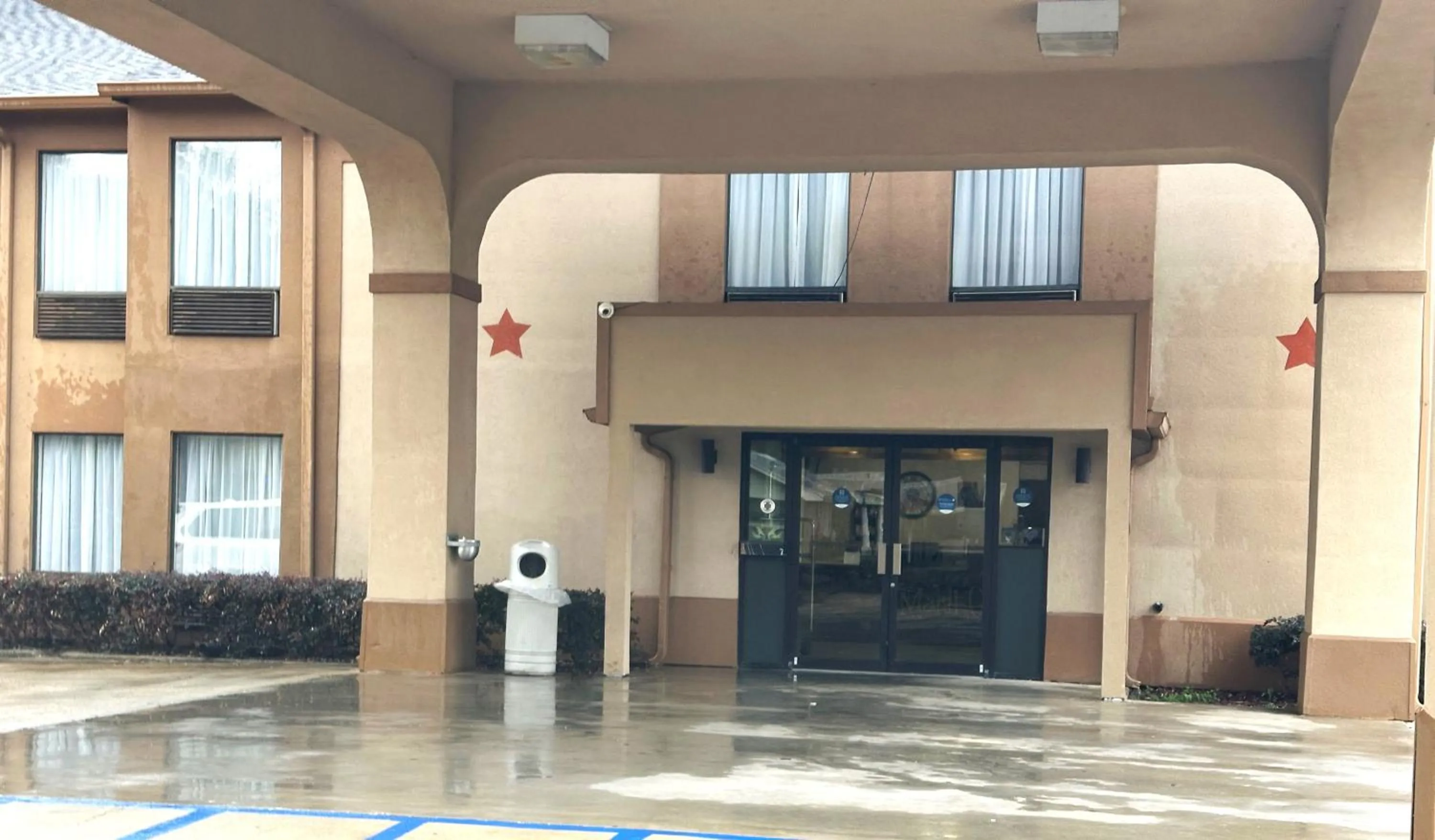 Property building in Days Inn & Suites by Wyndham Eunice