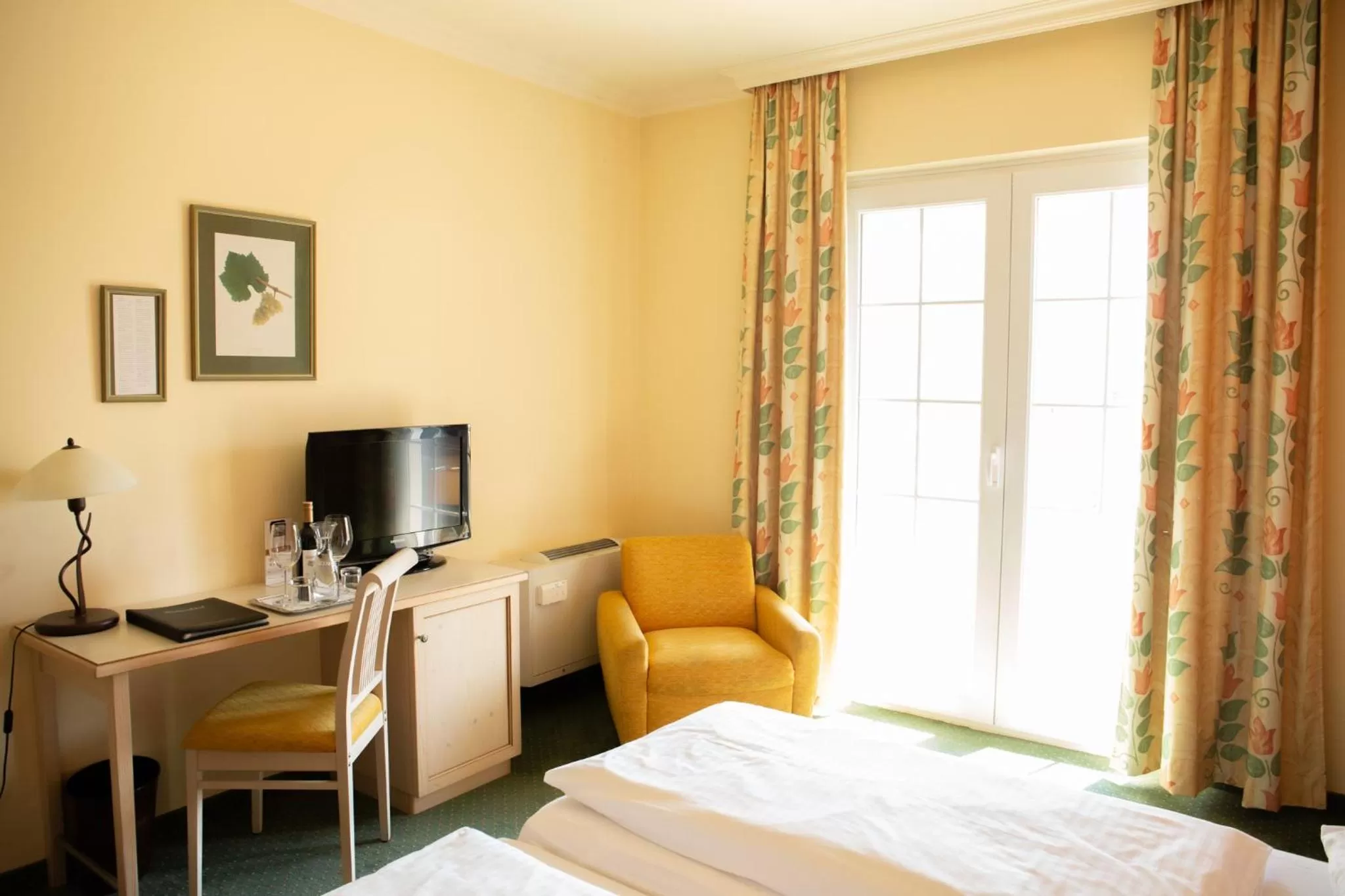 Photo of the whole room, Bed in BIRKENHOF GOLS - B & B - Wohlfühl Hotel mit Wochenend-Restaurant