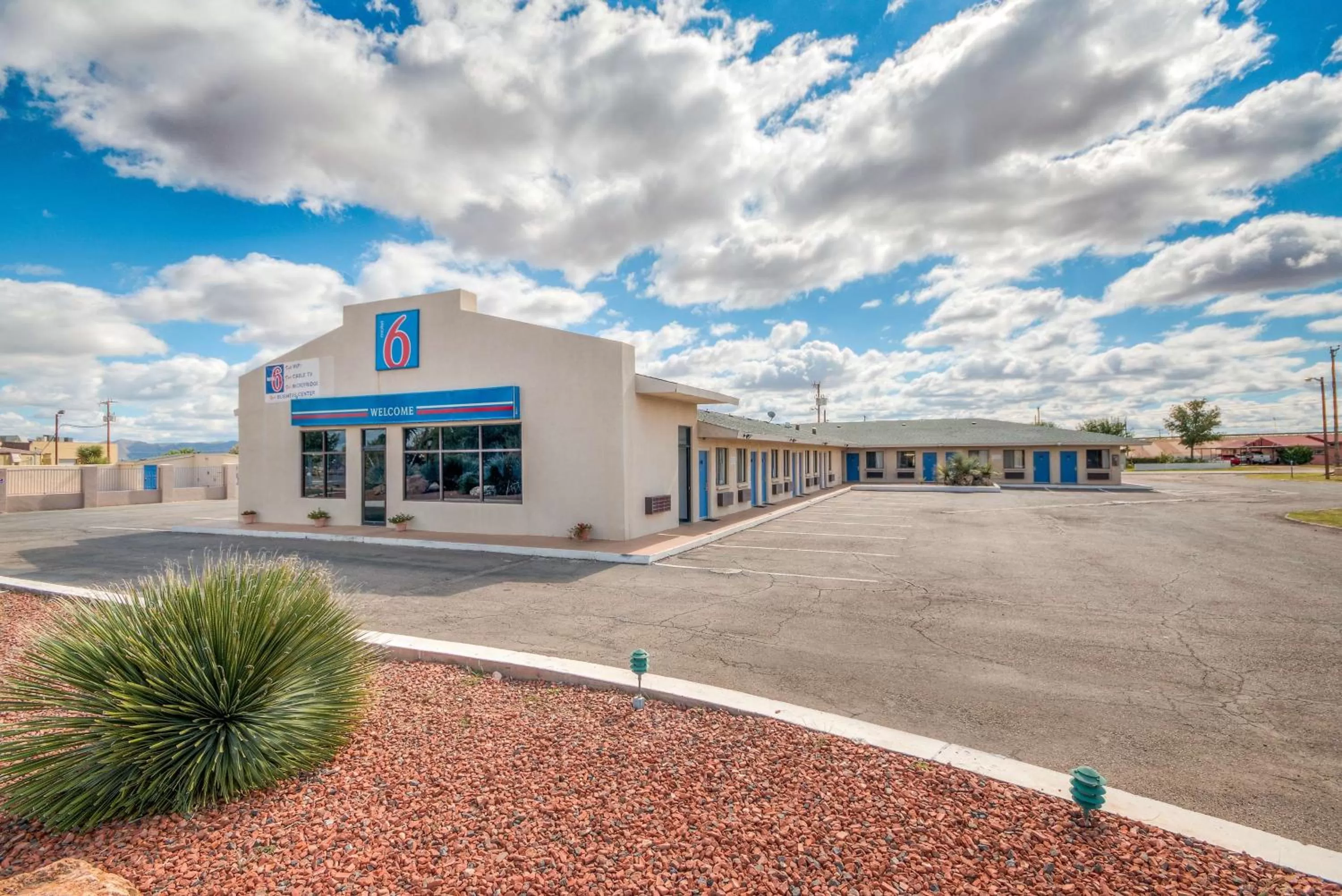 Property building in Motel 6-Van Horn, TX