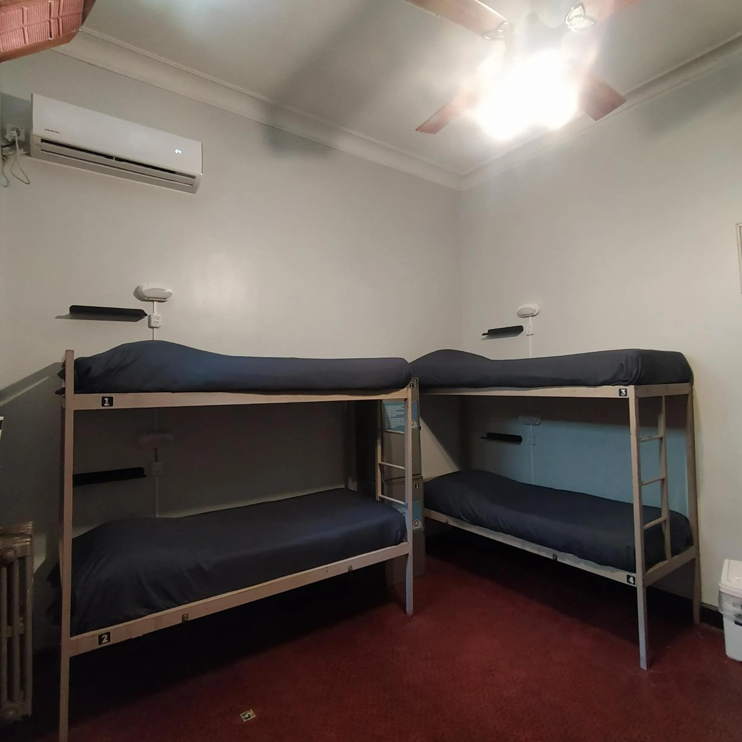 Photo of the whole room, Bed in Play Hostel Arcos