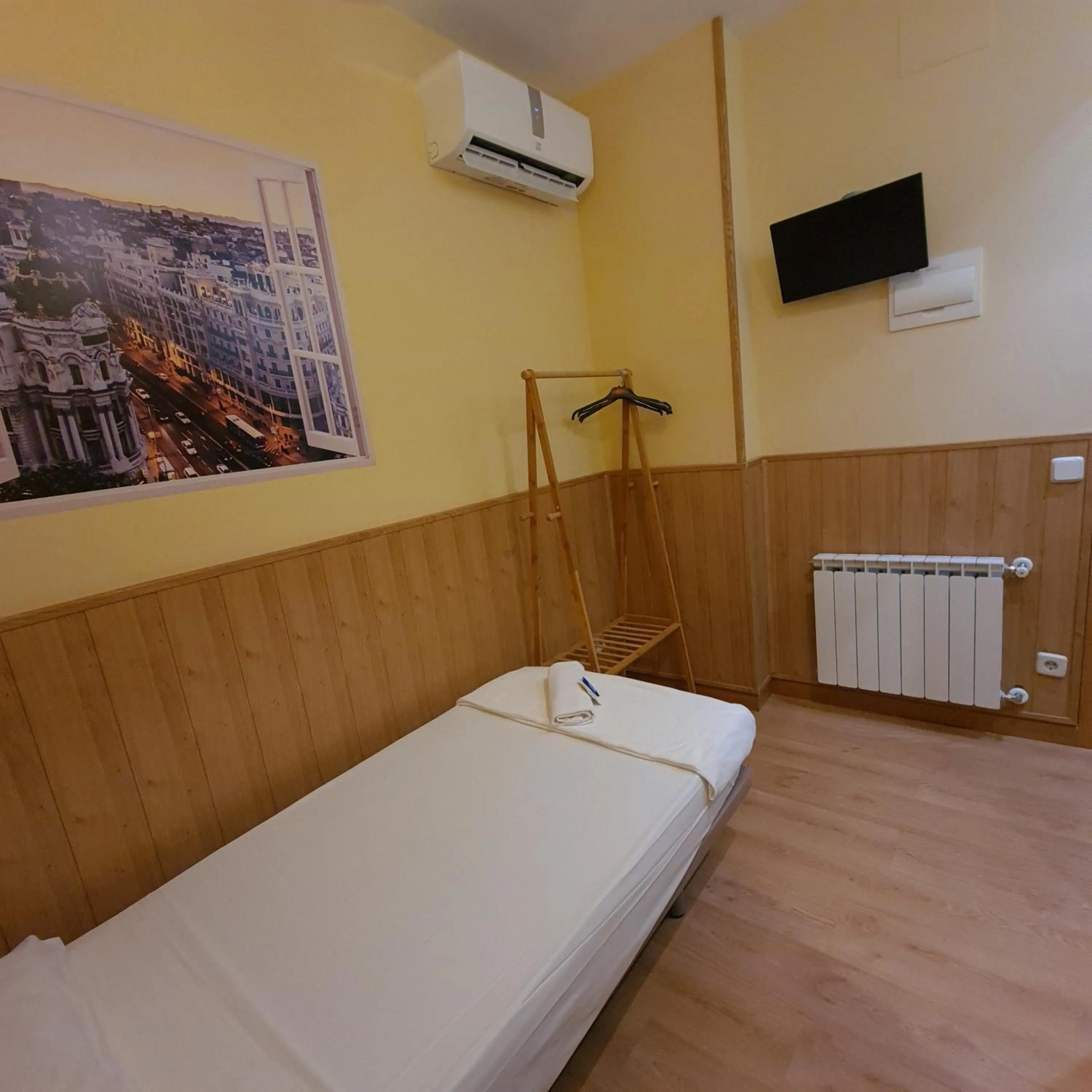 Bed in Hostal Oporto