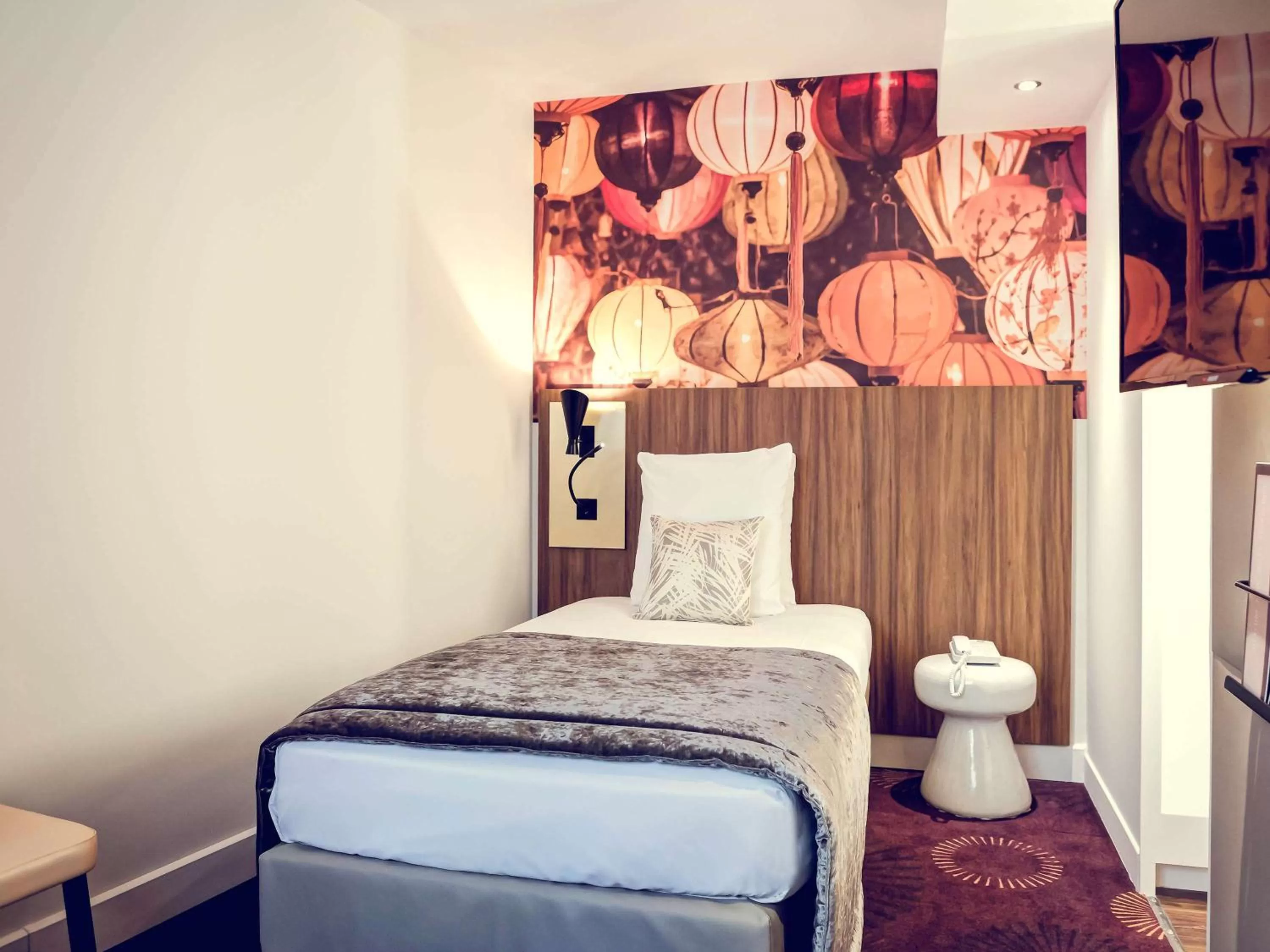 Photo of the whole room, Bed in Mercure Lyon Centre Plaza République