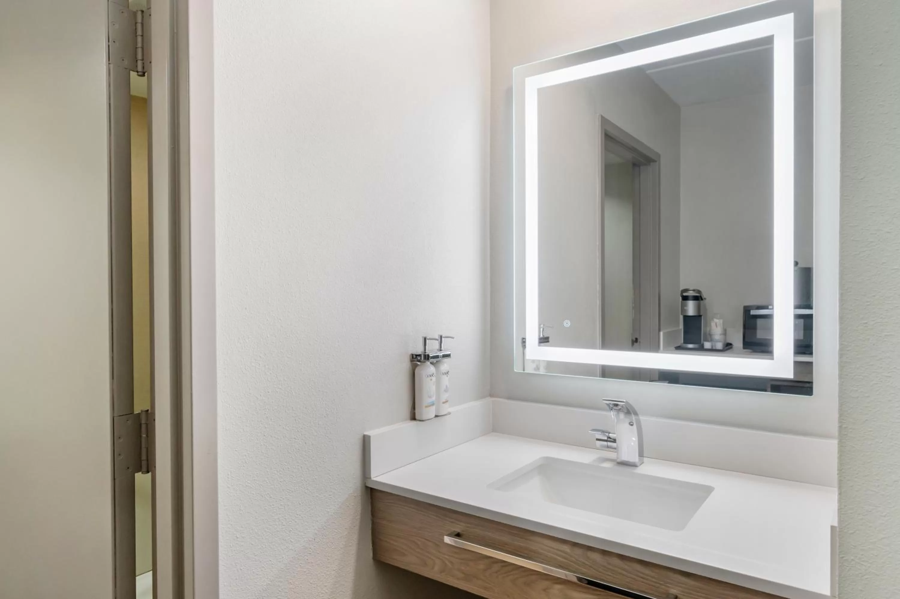 Bathroom in Holiday Inn Express Greencastle by IHG