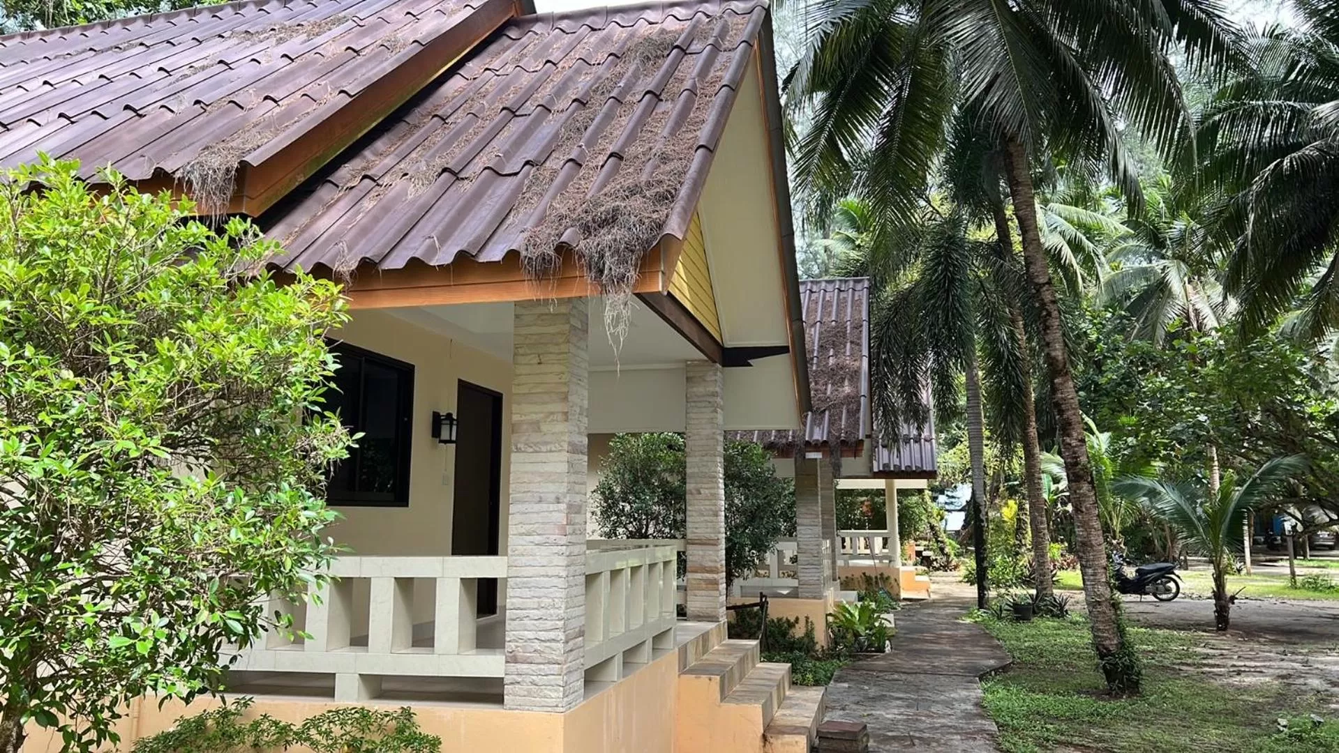 Property Building in Ao Thong beach Bungalows