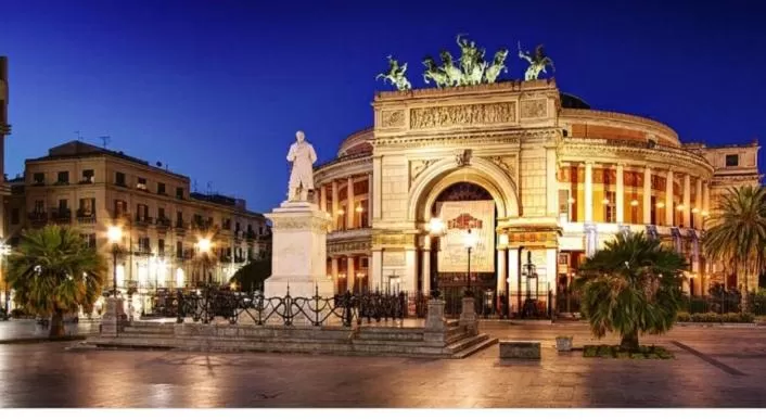 Property Building in Politeama Center