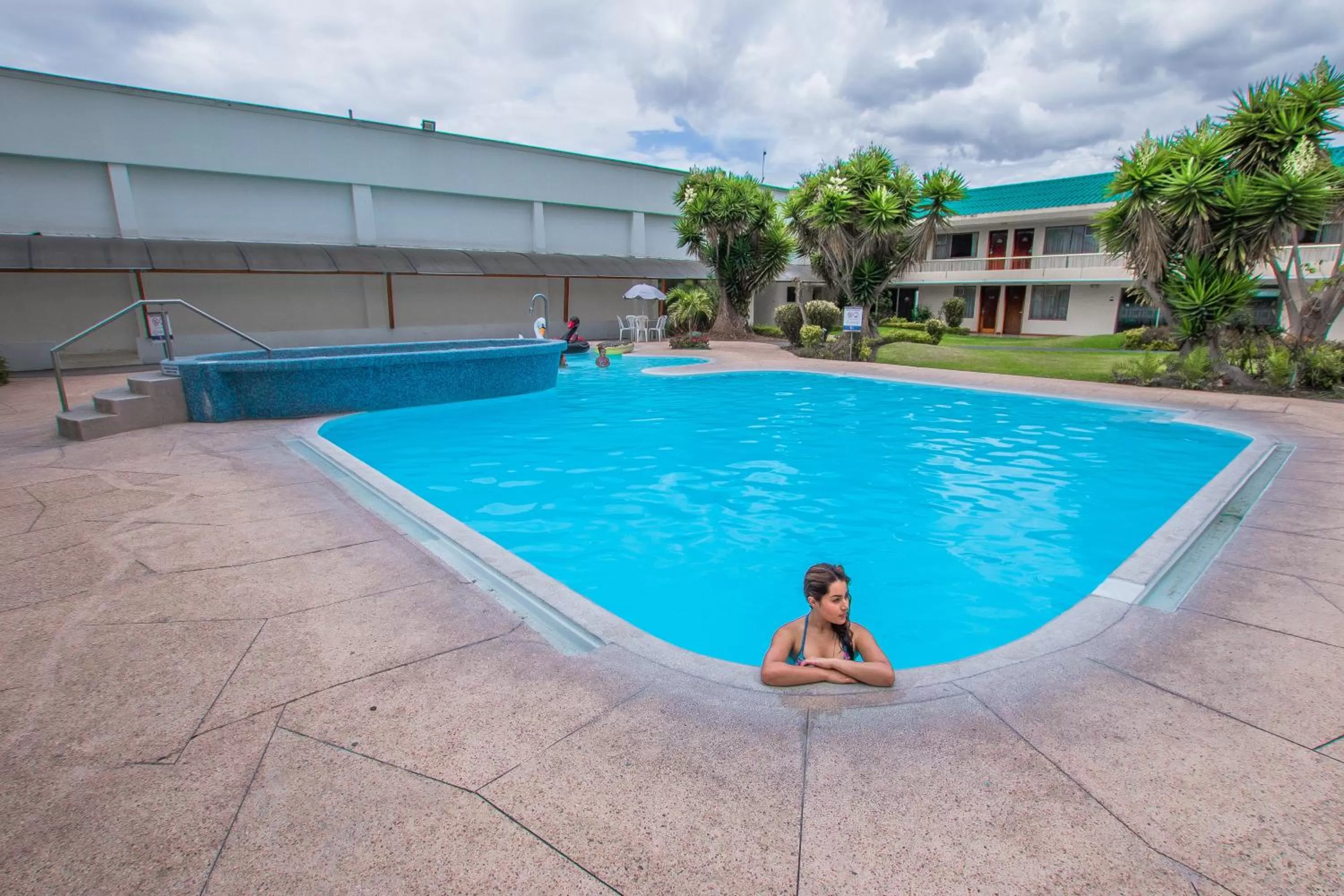 Garden, Swimming Pool in Hotel Ajavi