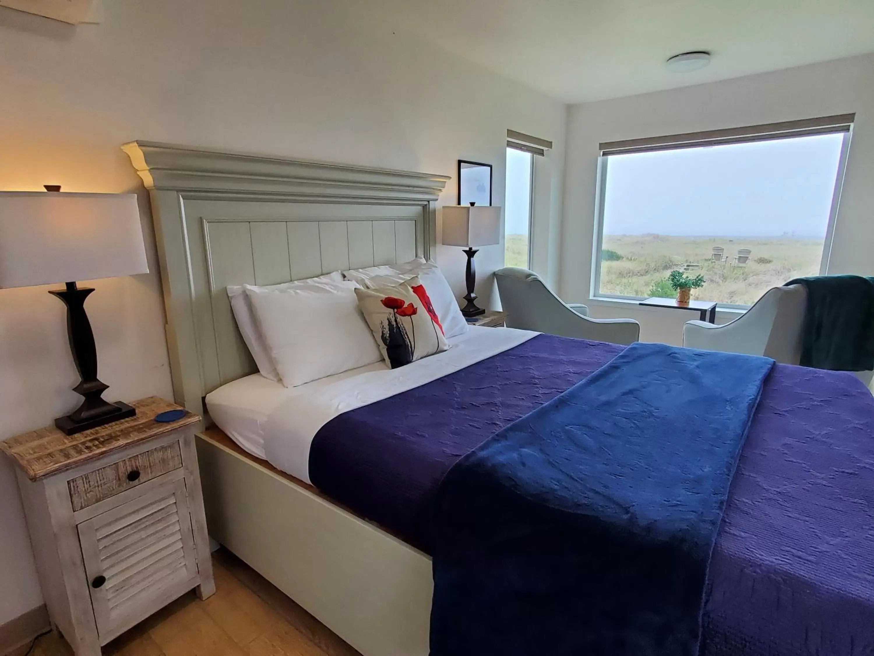 Deluxe Double Room with Balcony and Sea View - Pet-Friendly in Moonstone Beach Motel Deluxe Double Room with Balcony and Sea View - Pet-Friendly in Moonstone Beach Motel