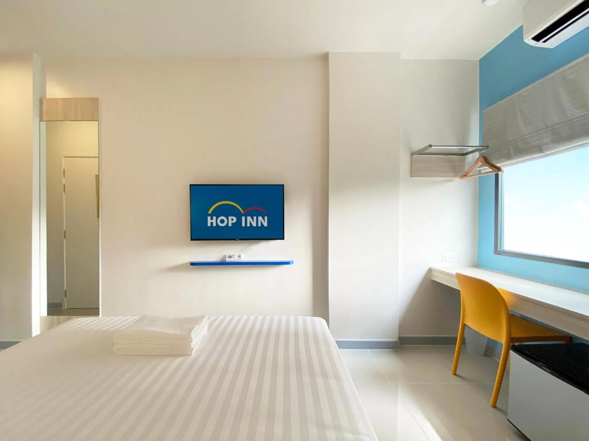 Bedroom, Bed in HOP INN Bangkok Krung Thonburi Station
