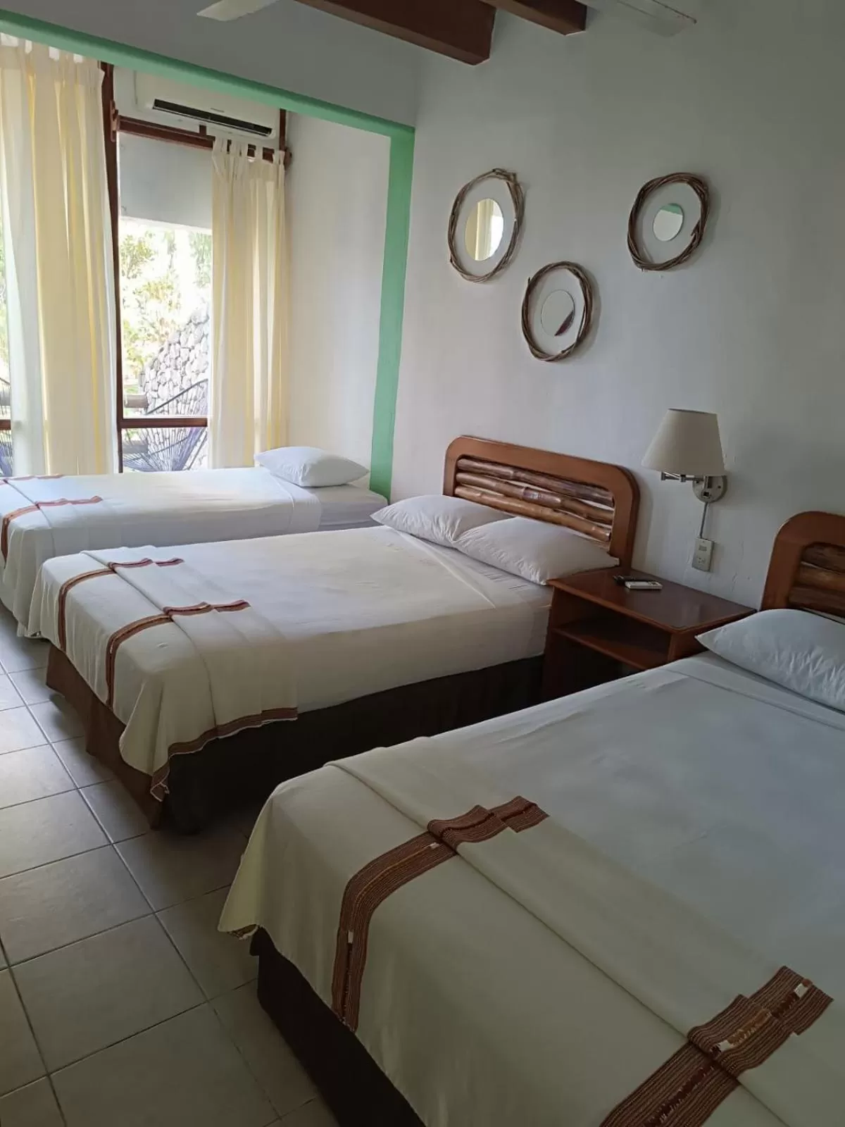 Bedroom, Bed in Hotel Maya Internacional