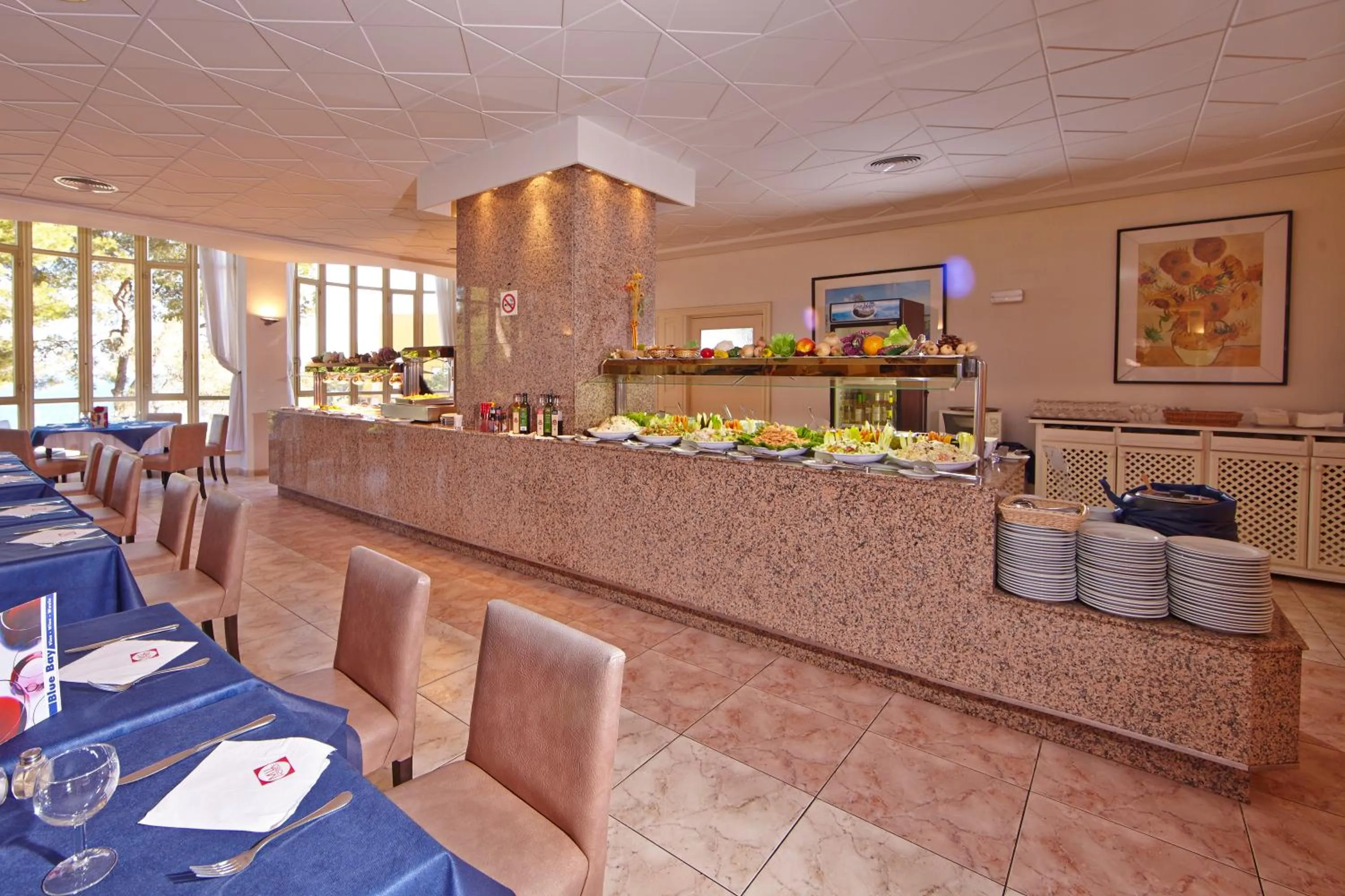 Restaurant/places to eat in MLL Blue Bay