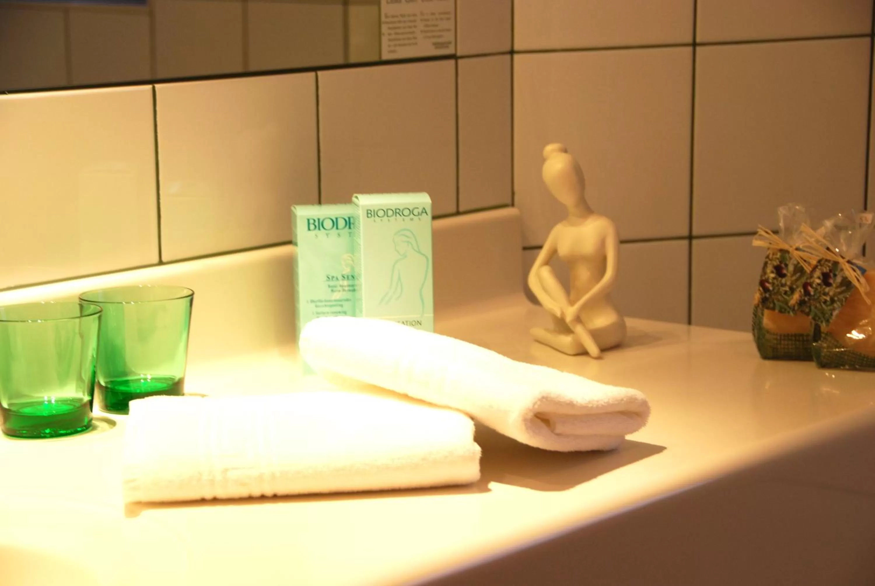 Bathroom in Hotel Zum Jungen Römer