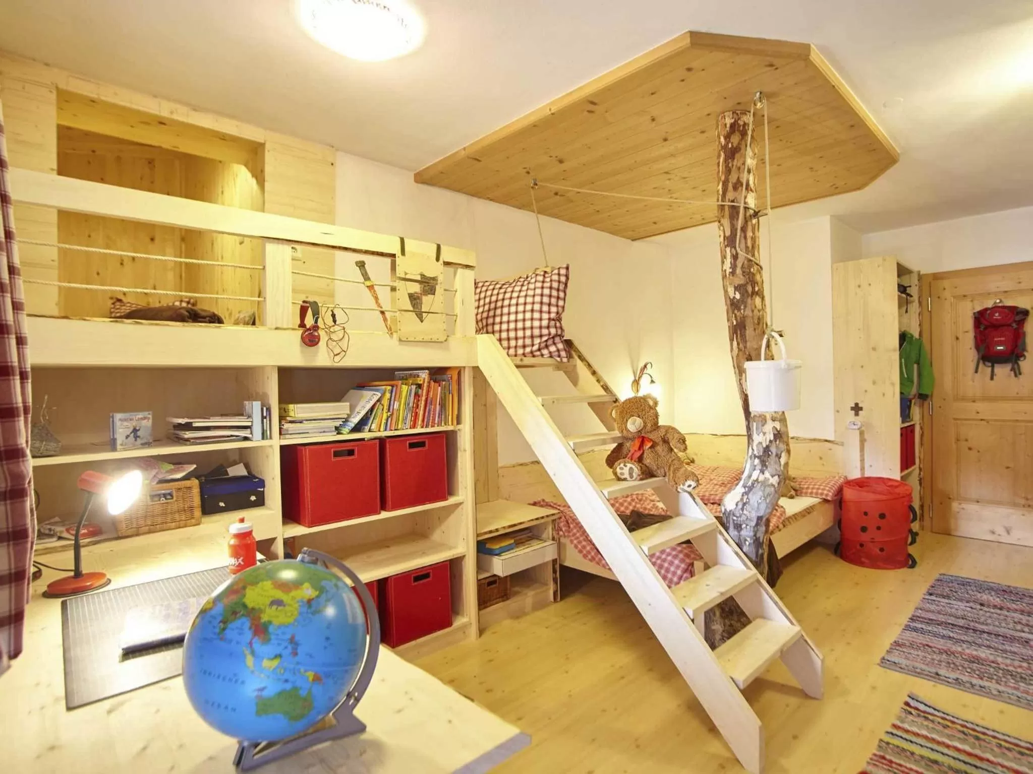 Decorative detail in Bio Aparthotel Blaslahof