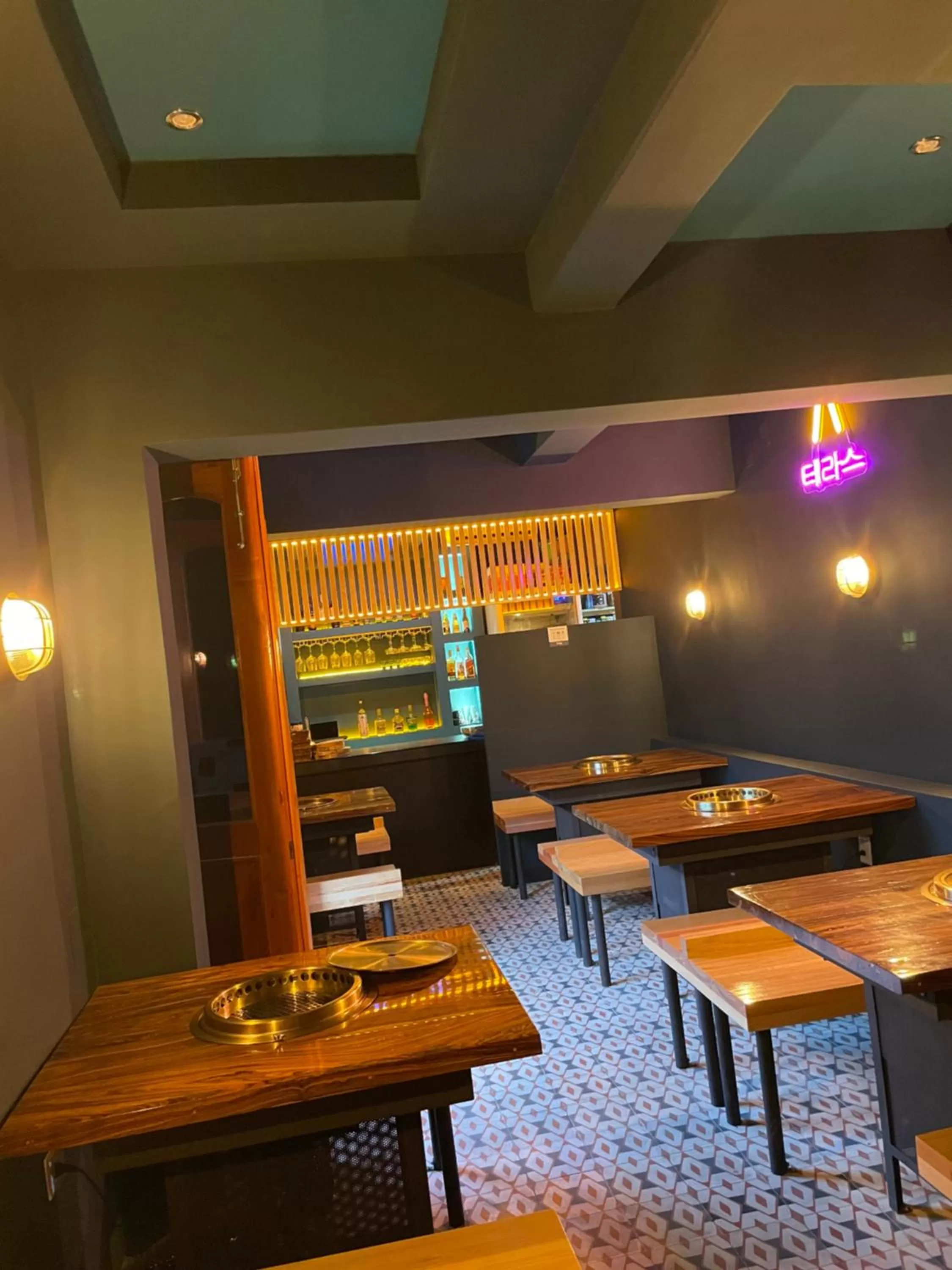 Restaurant/places to eat in Suites Cárdon