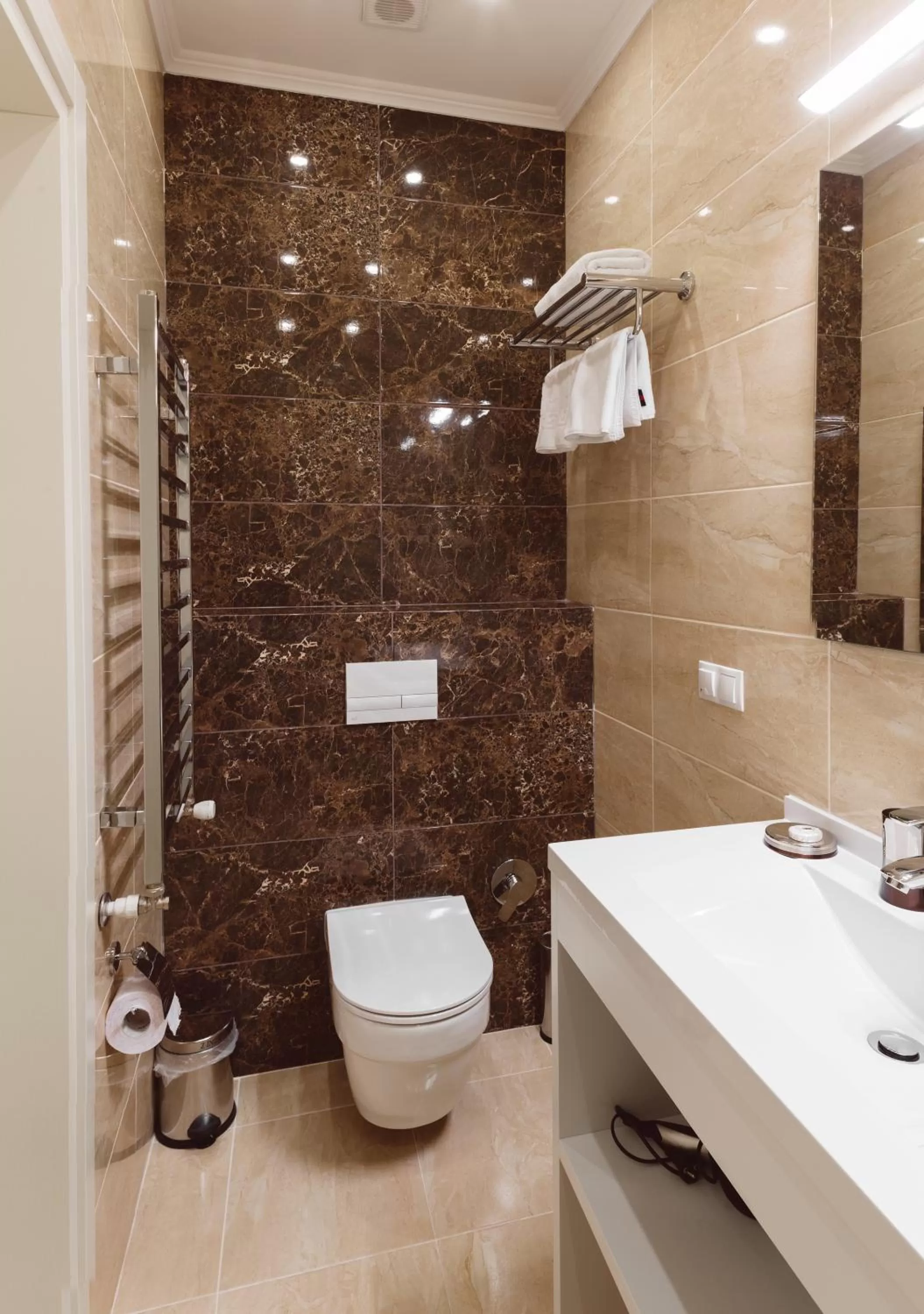 Bathroom in Familion ApartHotel