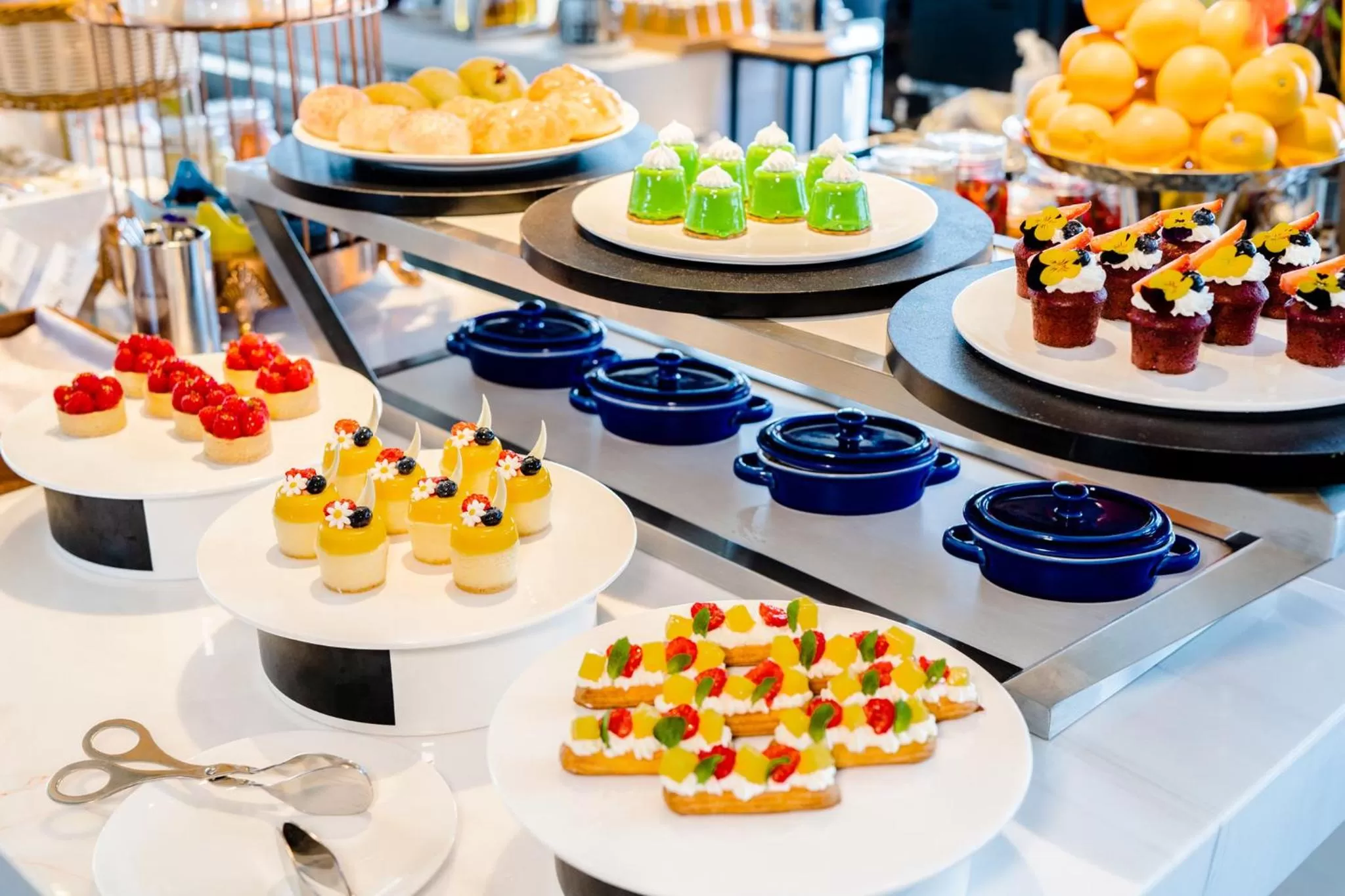 Restaurant/places to eat in Crowne Plaza Shenzhen Nanshan by IHG