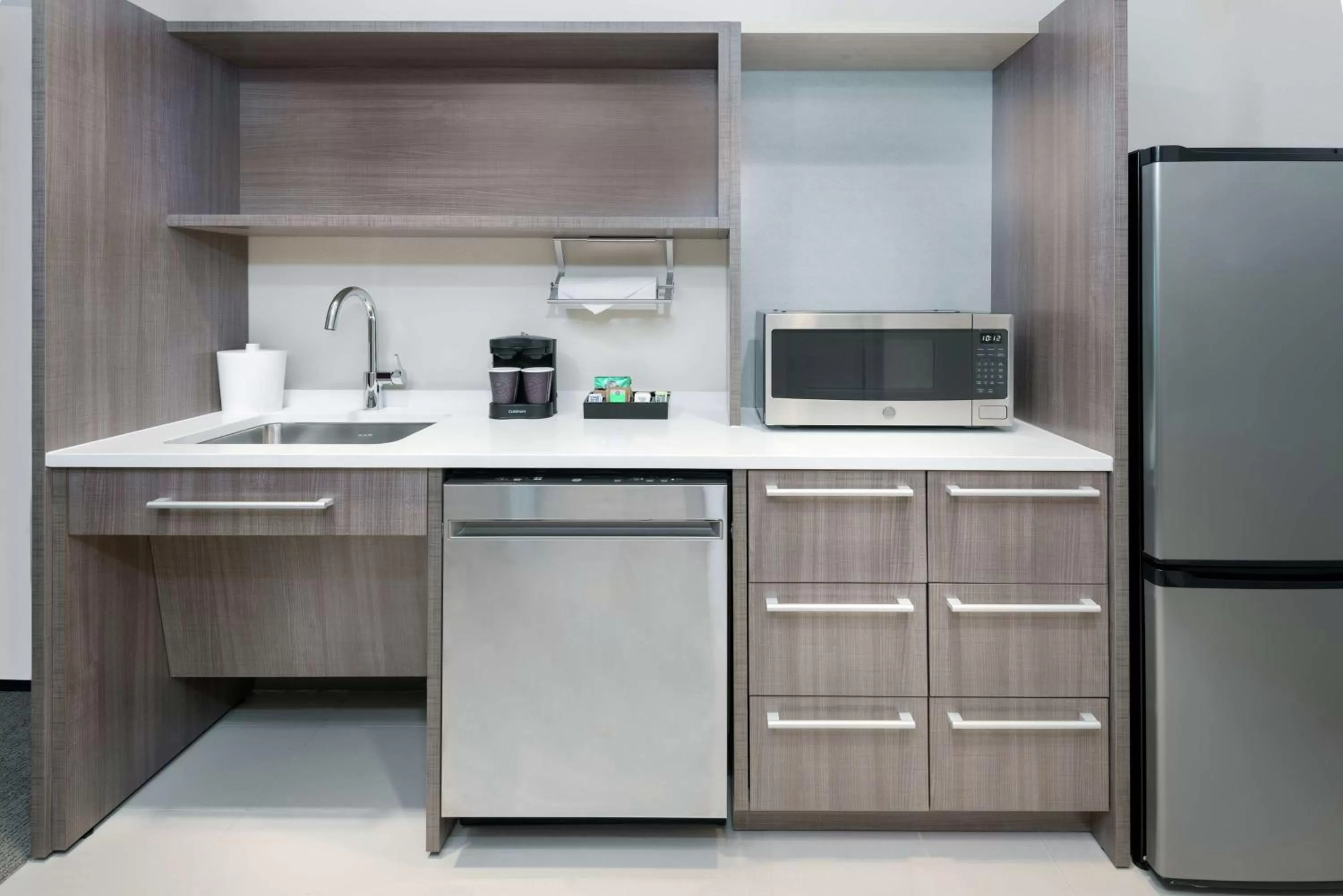 Bedroom in Home2 Suites By Hilton Orlando Near Universal