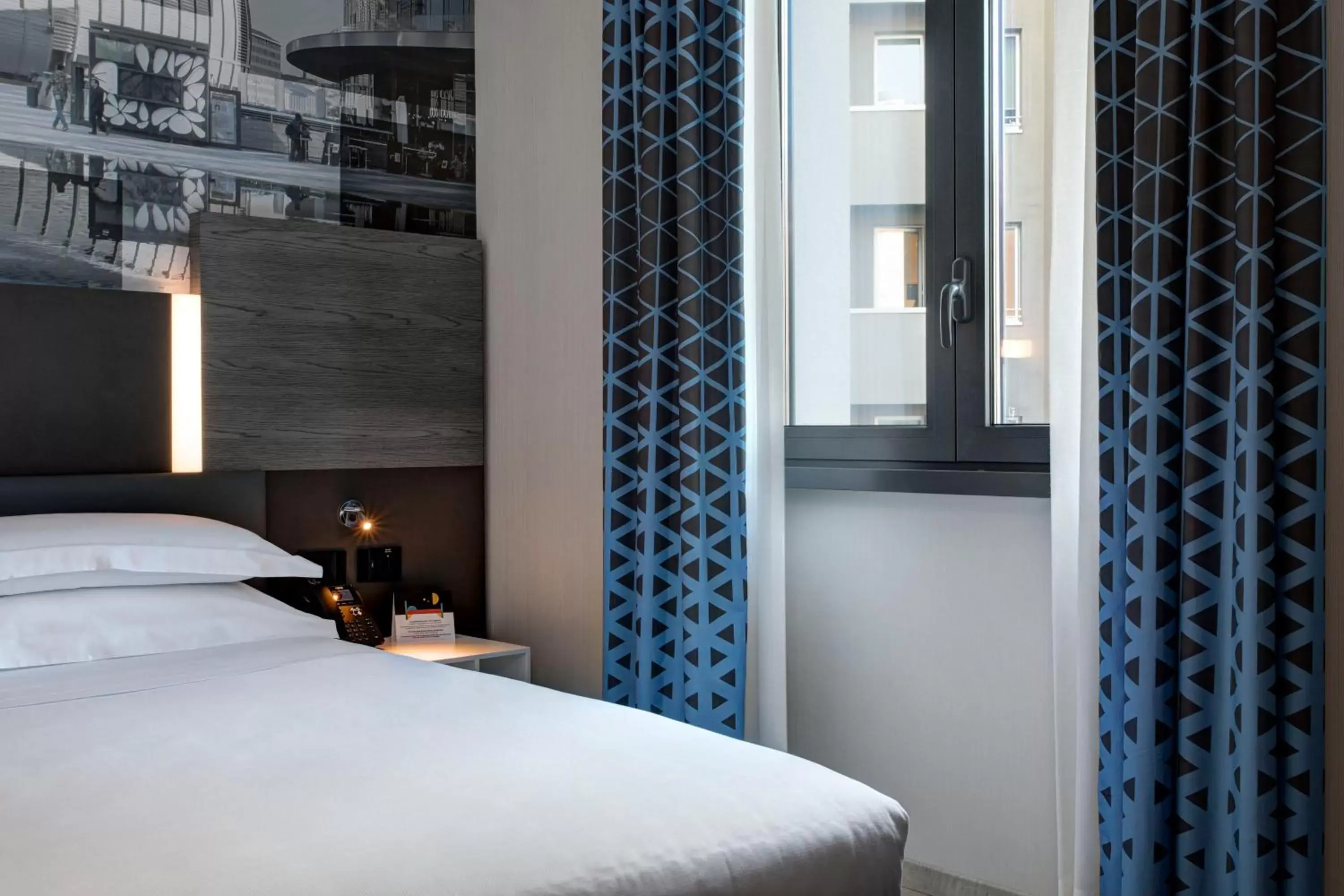 Small Double Room in iQ Hotel Milano Small Double Room in iQ Hotel Milano