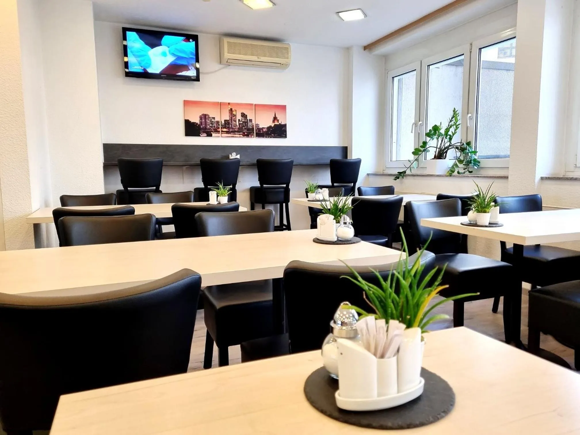 Breakfast in Adler Hotel Frankfurt