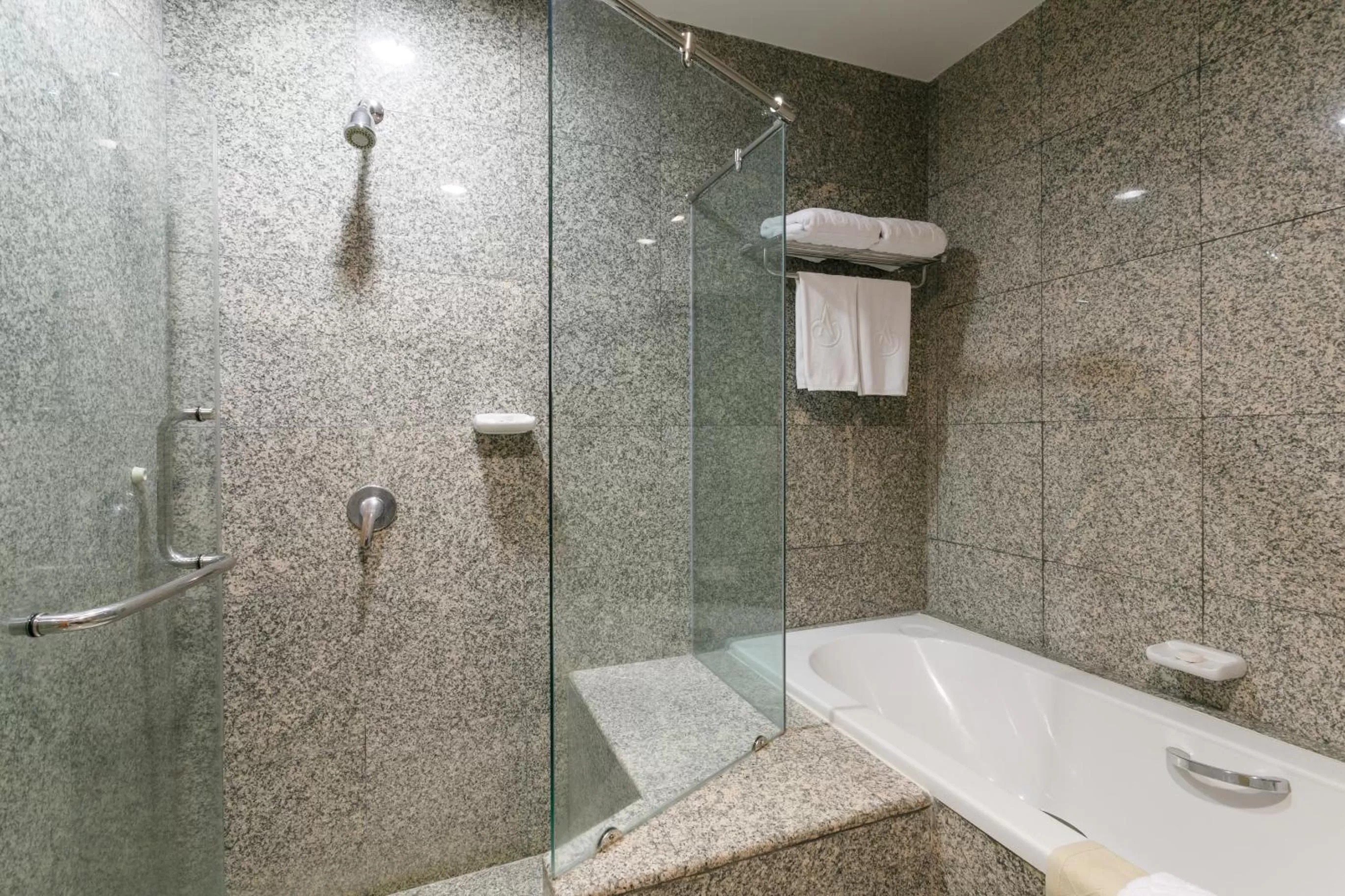 Hot Tub in Amora Thapae Hotel Chiang Mai