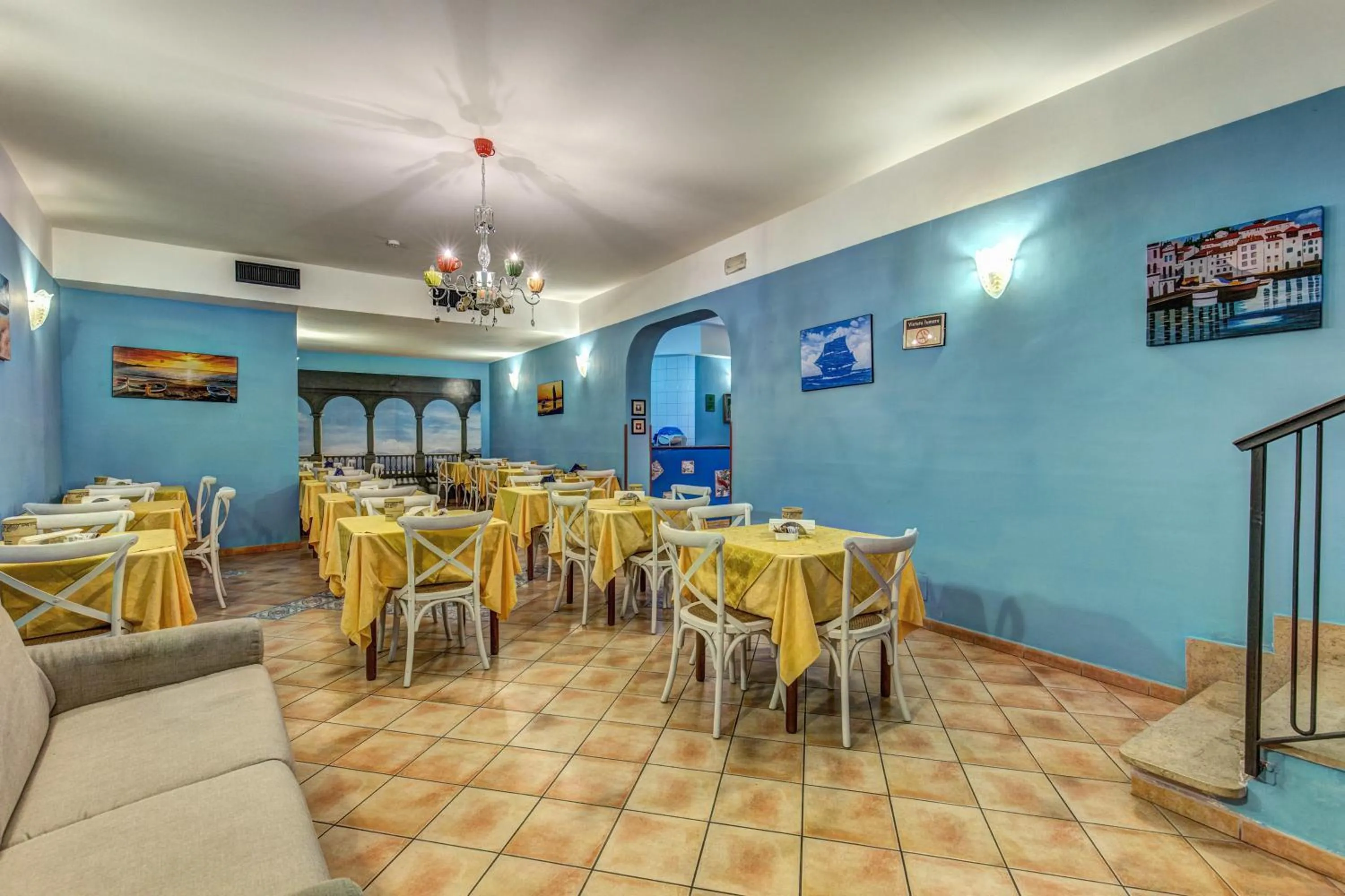 Restaurant/places to eat in Hotel Nice