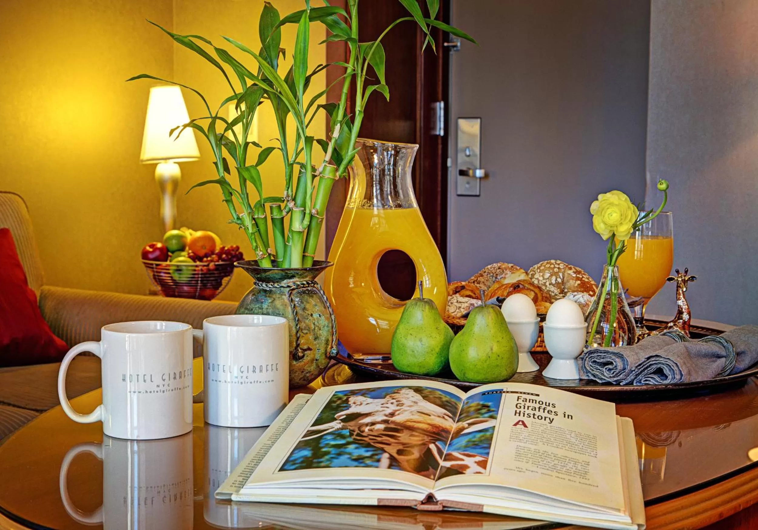 Food and drinks in Hotel Giraffe by Library Hotel Collection