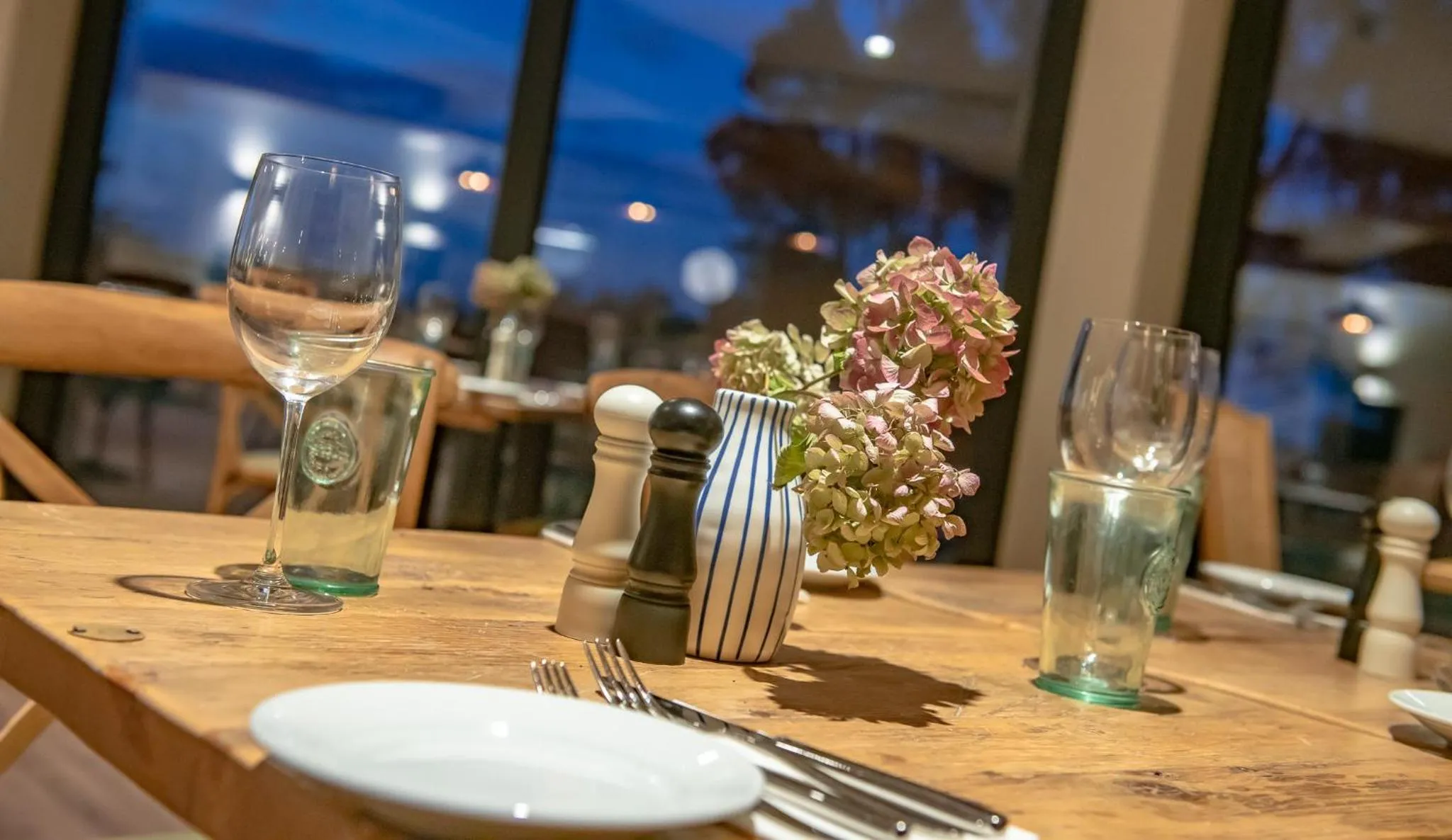 Restaurant/places to eat in Cottesmore Hotel Golf & Country Club