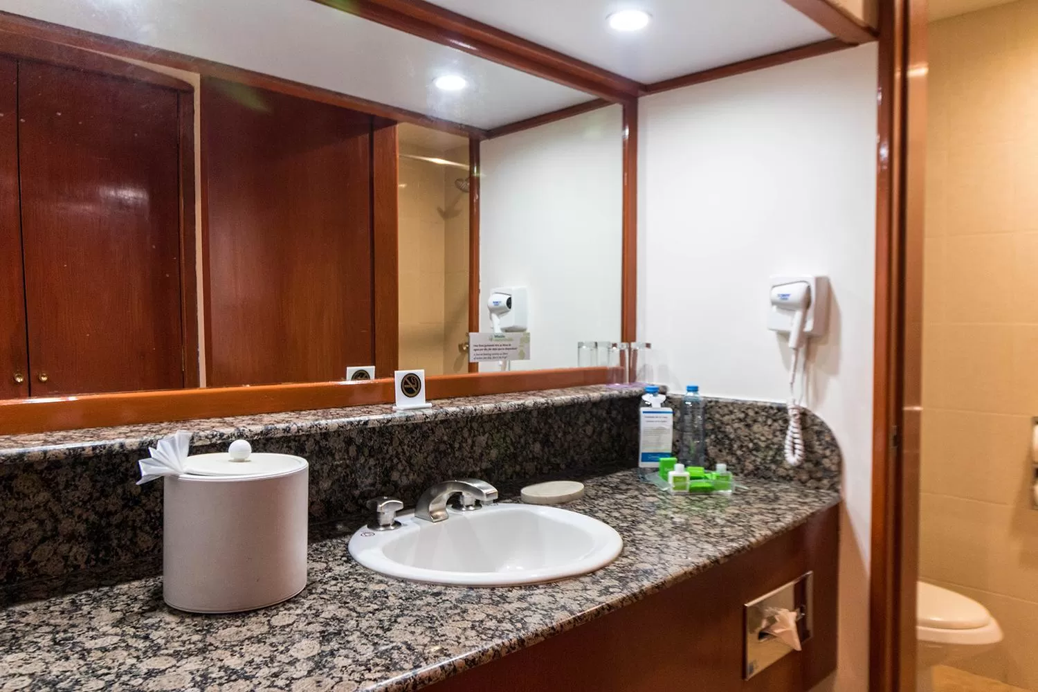 Bathroom in Mision Toreo Centro de Convenciones