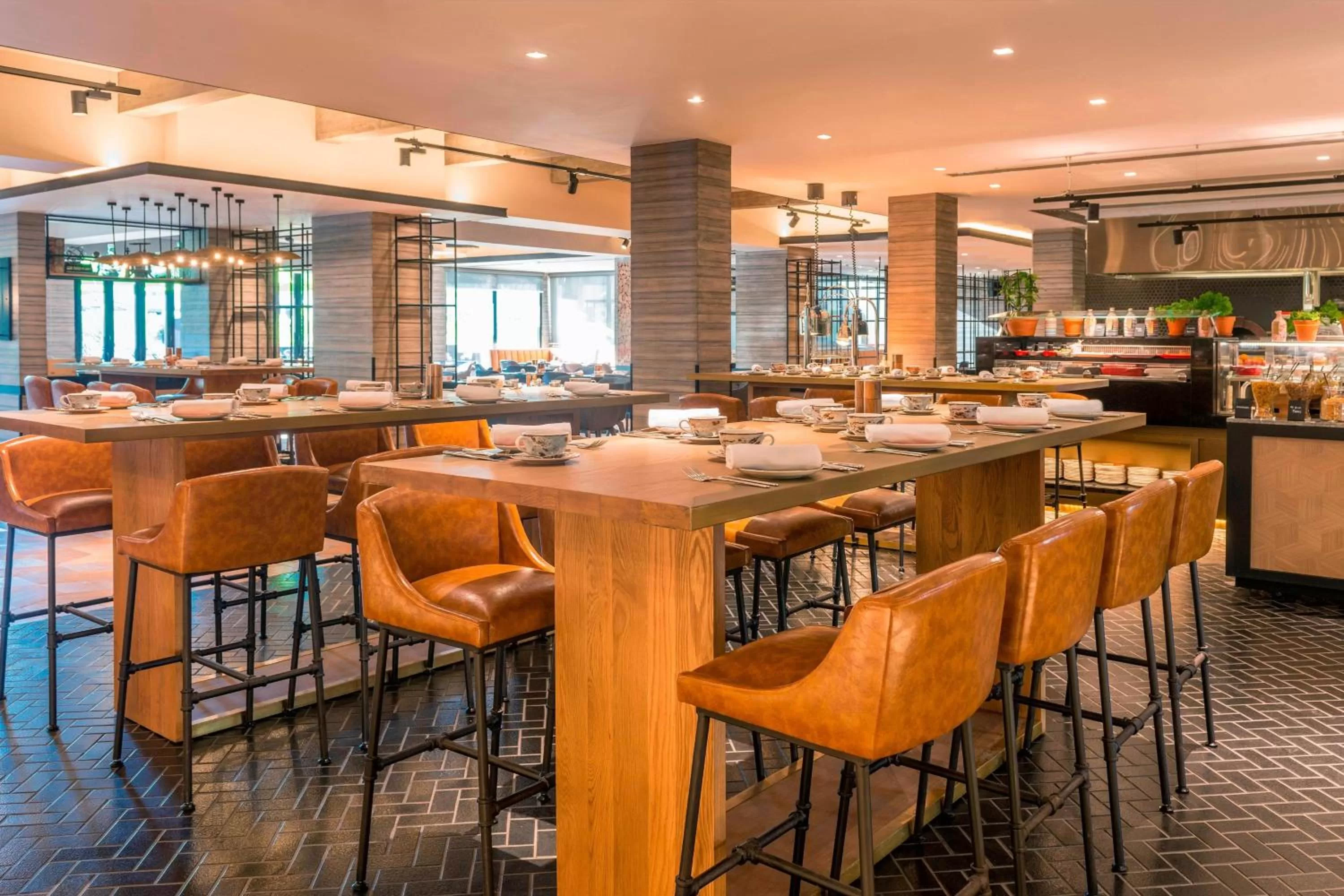 Restaurant/places to eat in Le Méridien Dubai Hotel & Conference Centre