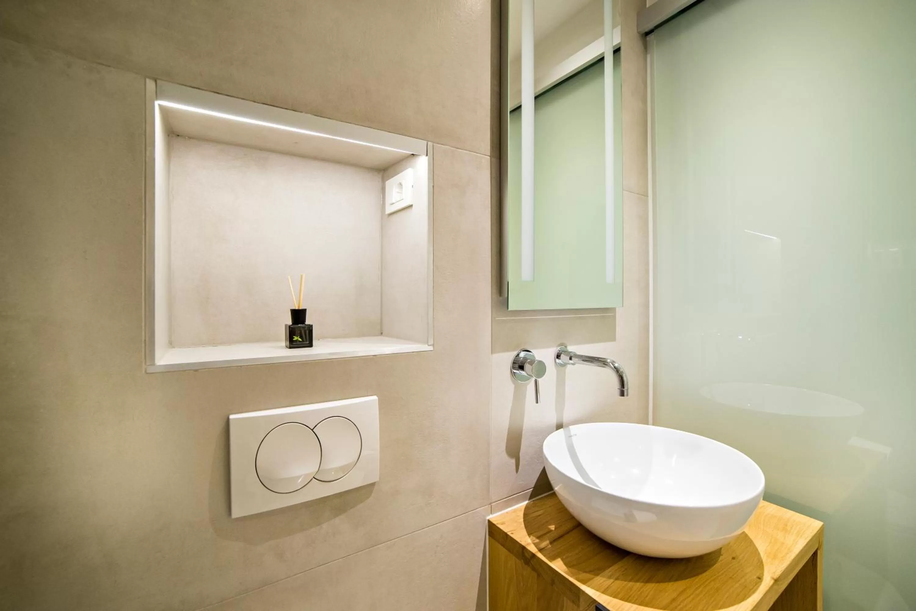 Bathroom in MEMENTO B&B Piran