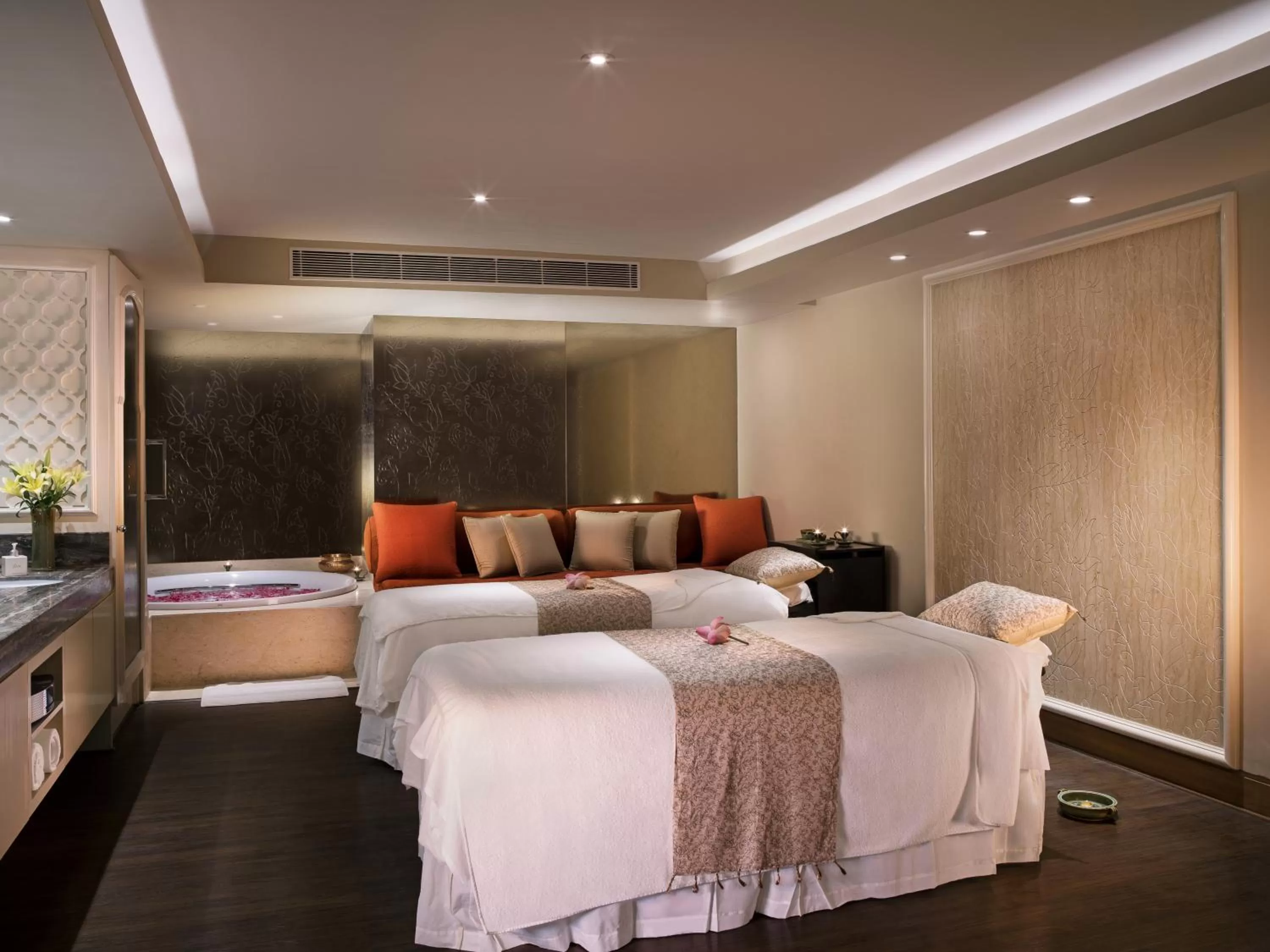 Bed in Taj Palace, New Delhi