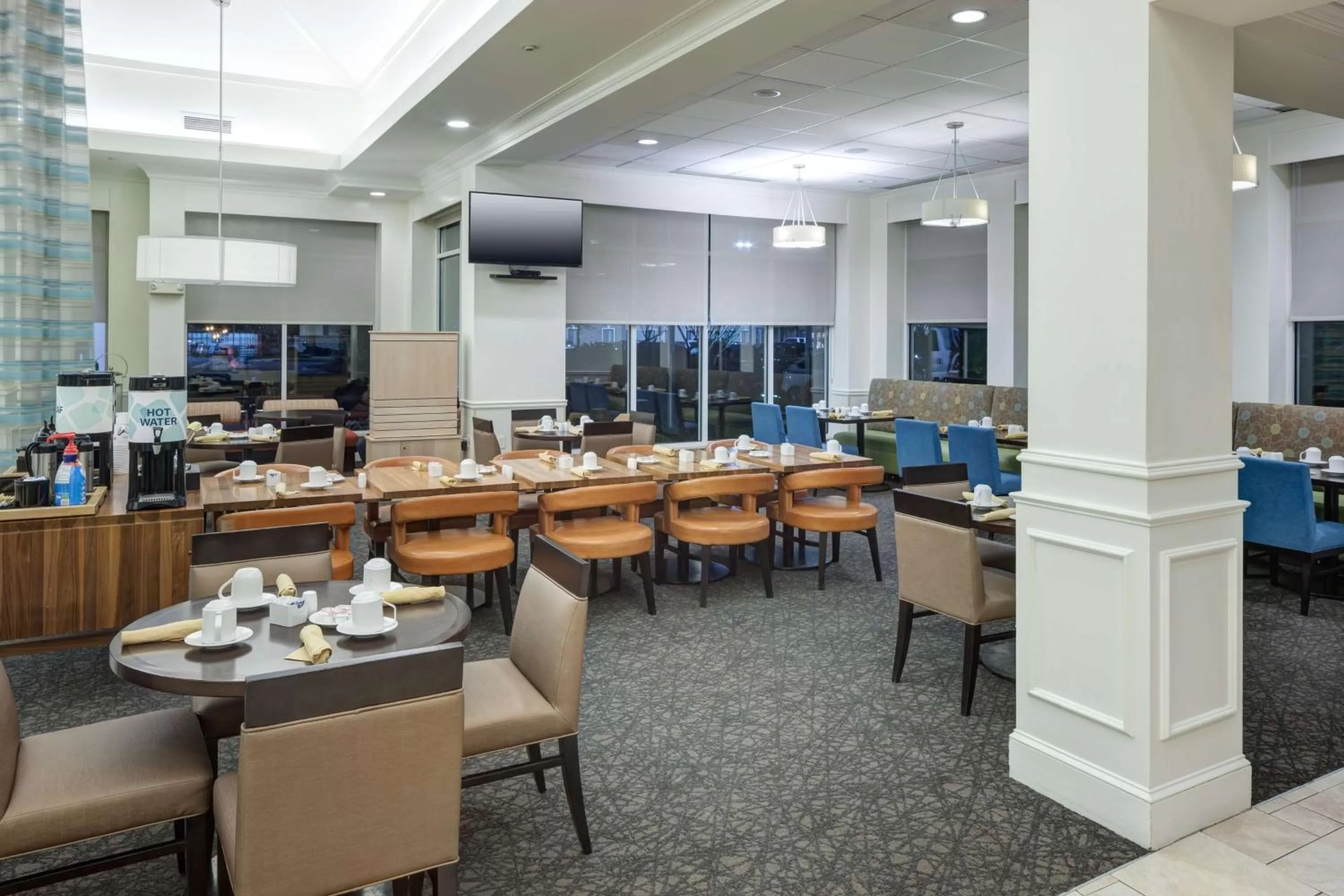 Restaurant/places to eat in Hilton Garden Inn Savannah Airport