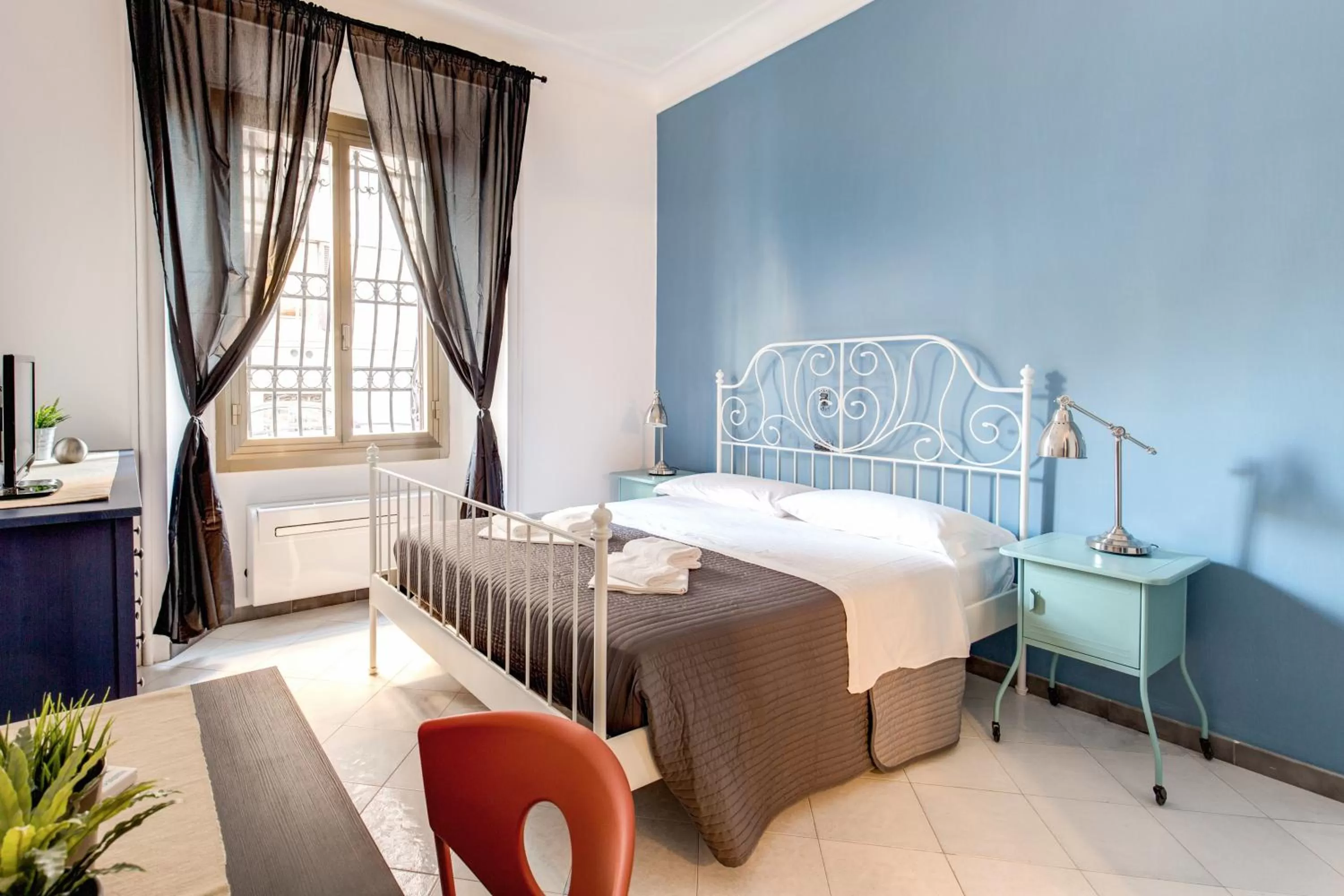 Day, Bed in Locanderia Roma