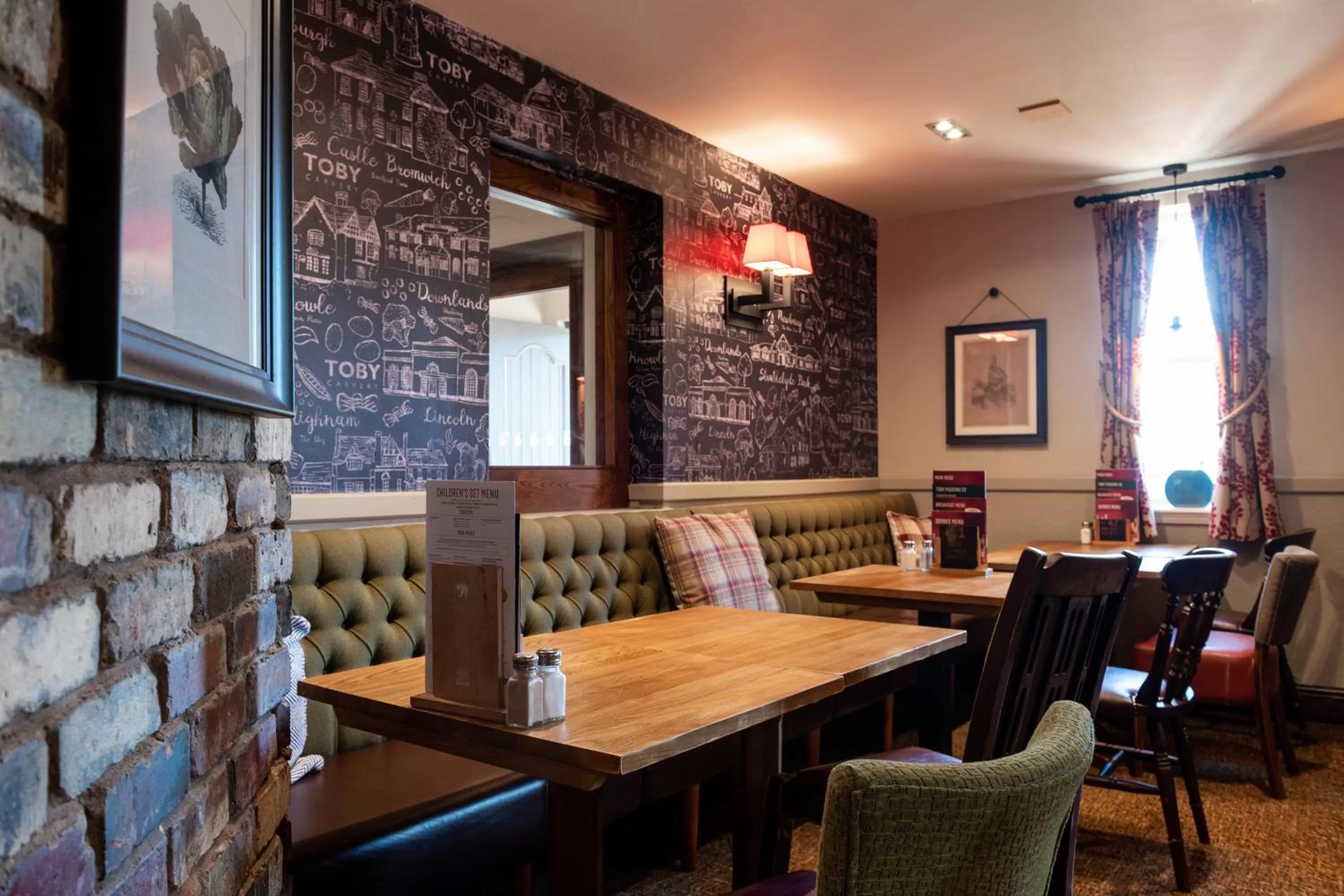 Restaurant/places to eat in Toby Carvery Strathclyde, M74 J6 by Innkeeper's Collection