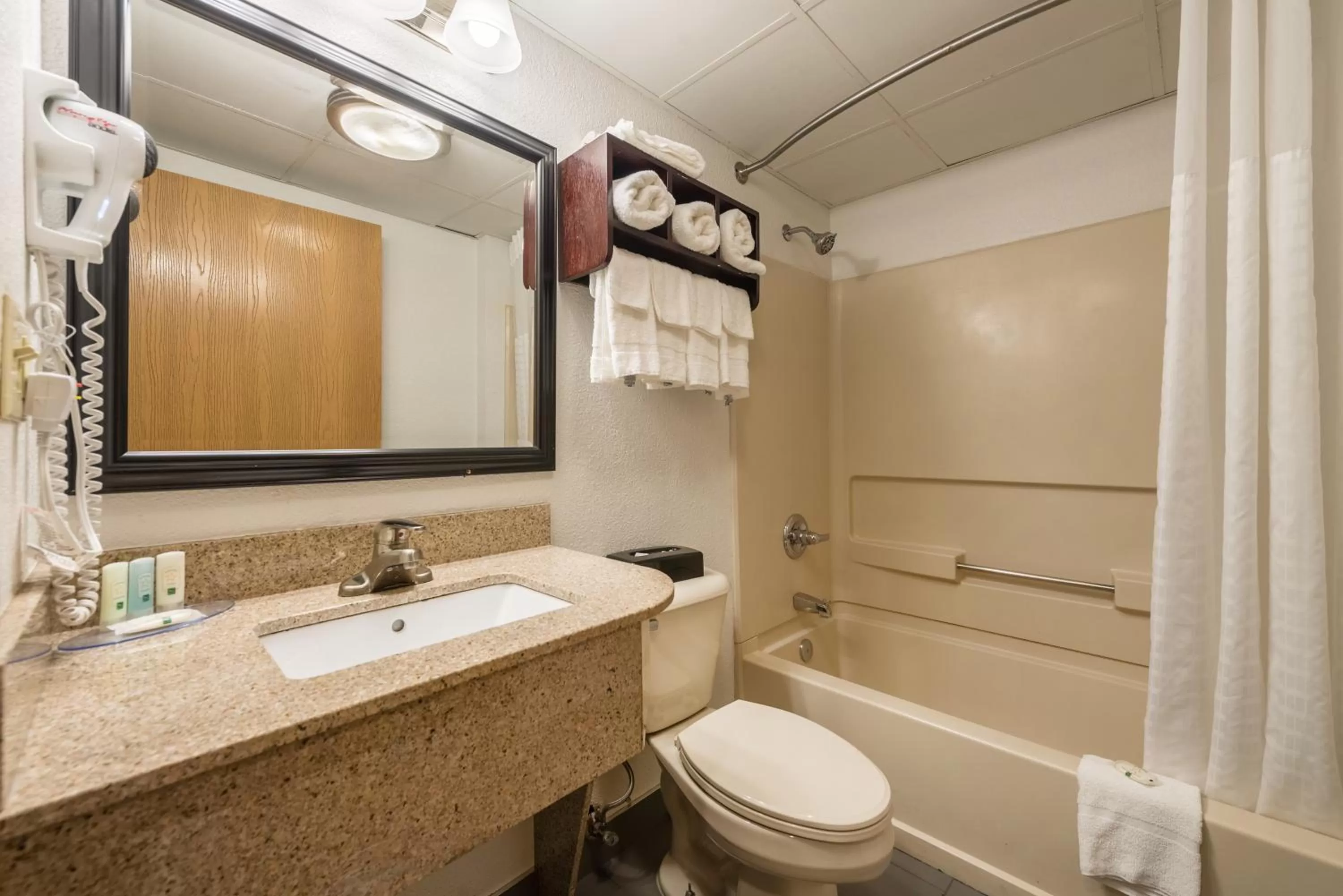 Quality Inn Grove City - Columbus South