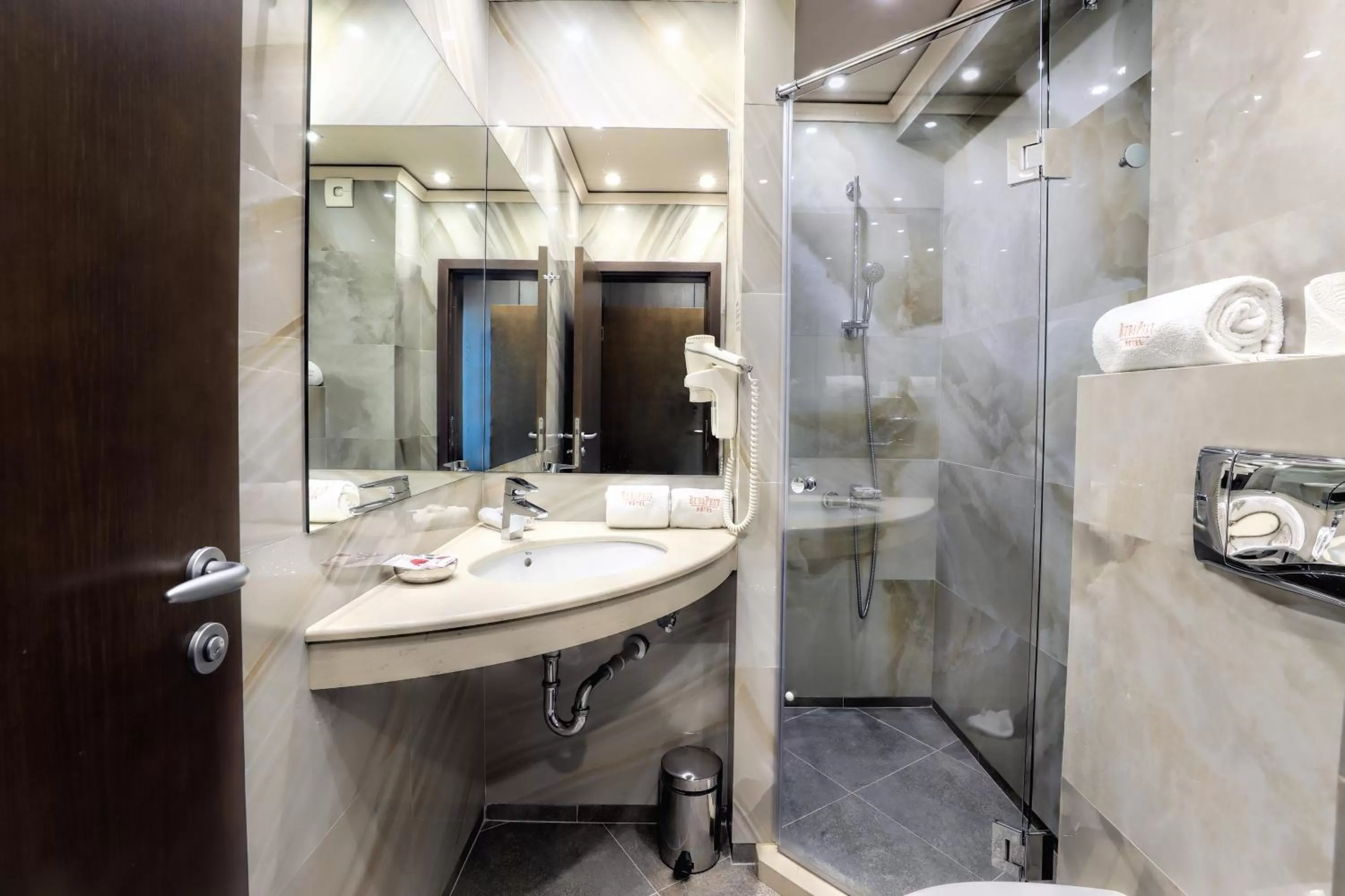 Bathroom in Budapest Hotel - Free Parking