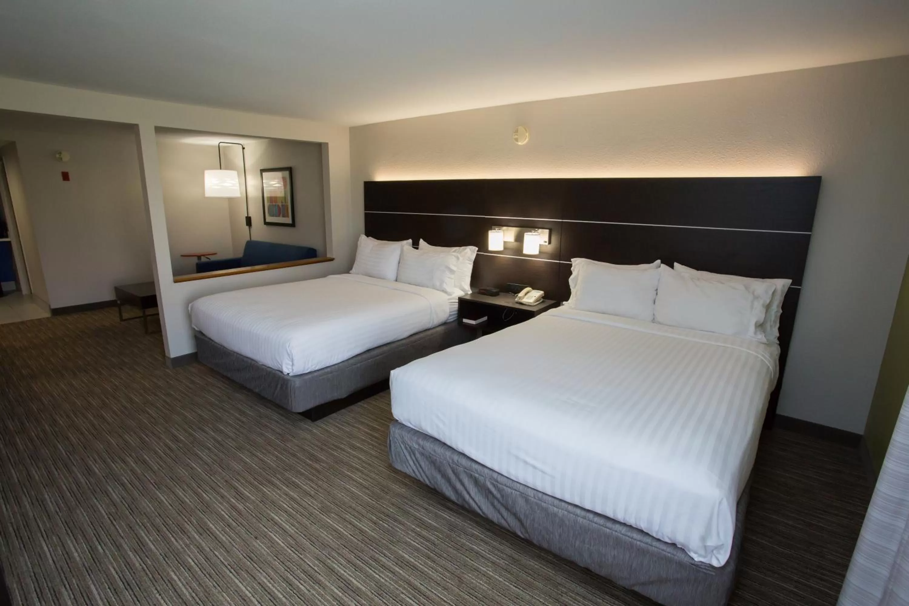 Photo of the whole room, Bed in Holiday Inn Express Wilmington by IHG