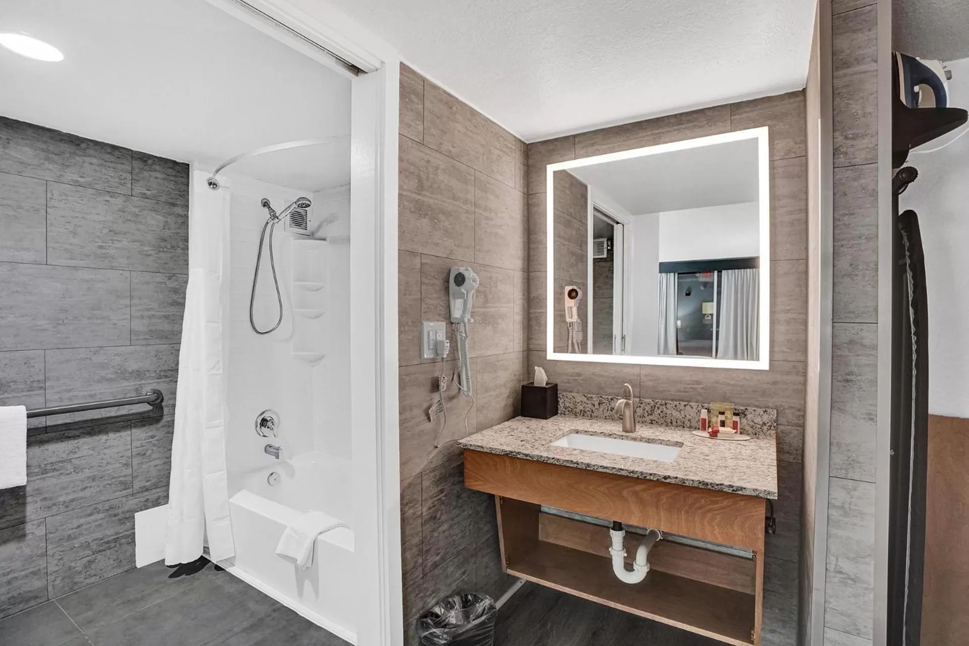 Bathroom in The Harrison Downtown Hollywood